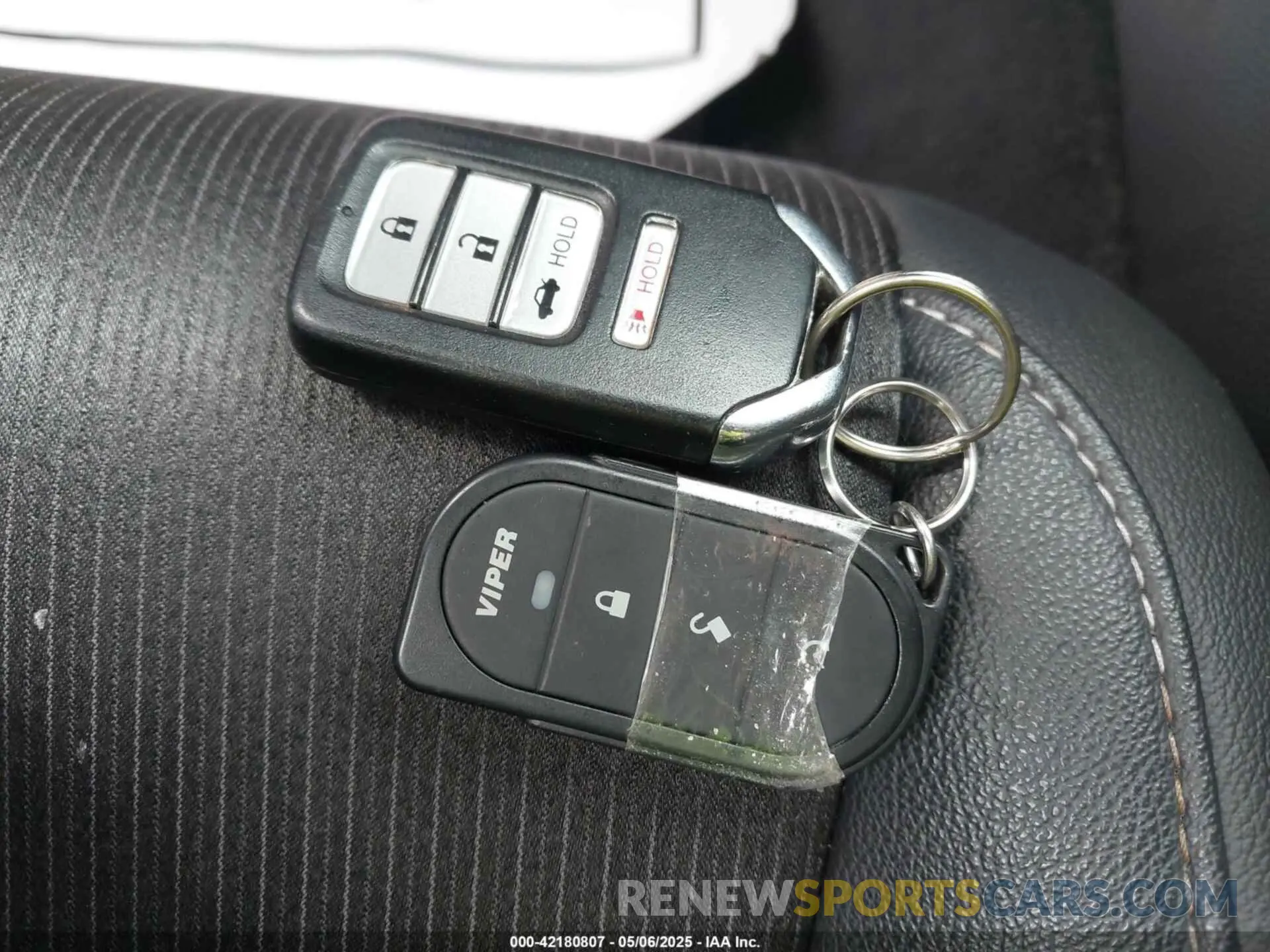 11 Photograph of a damaged car 1HGCV1F33KA060746 HONDA ACCORD 2019