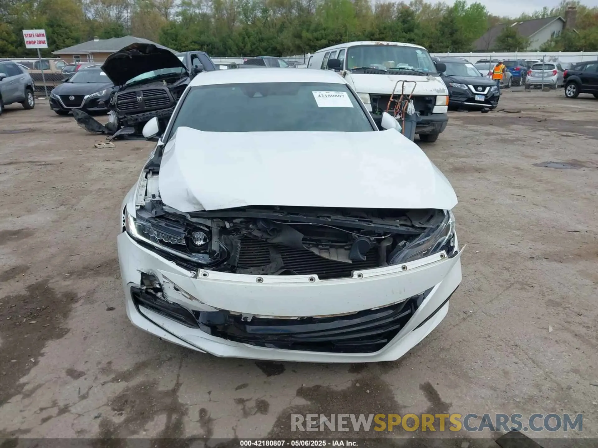 12 Photograph of a damaged car 1HGCV1F33KA060746 HONDA ACCORD 2019