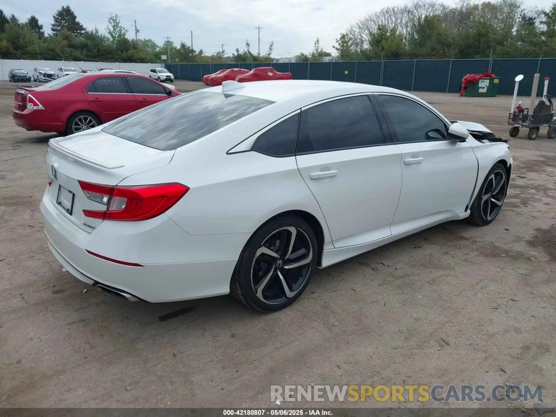 4 Photograph of a damaged car 1HGCV1F33KA060746 HONDA ACCORD 2019