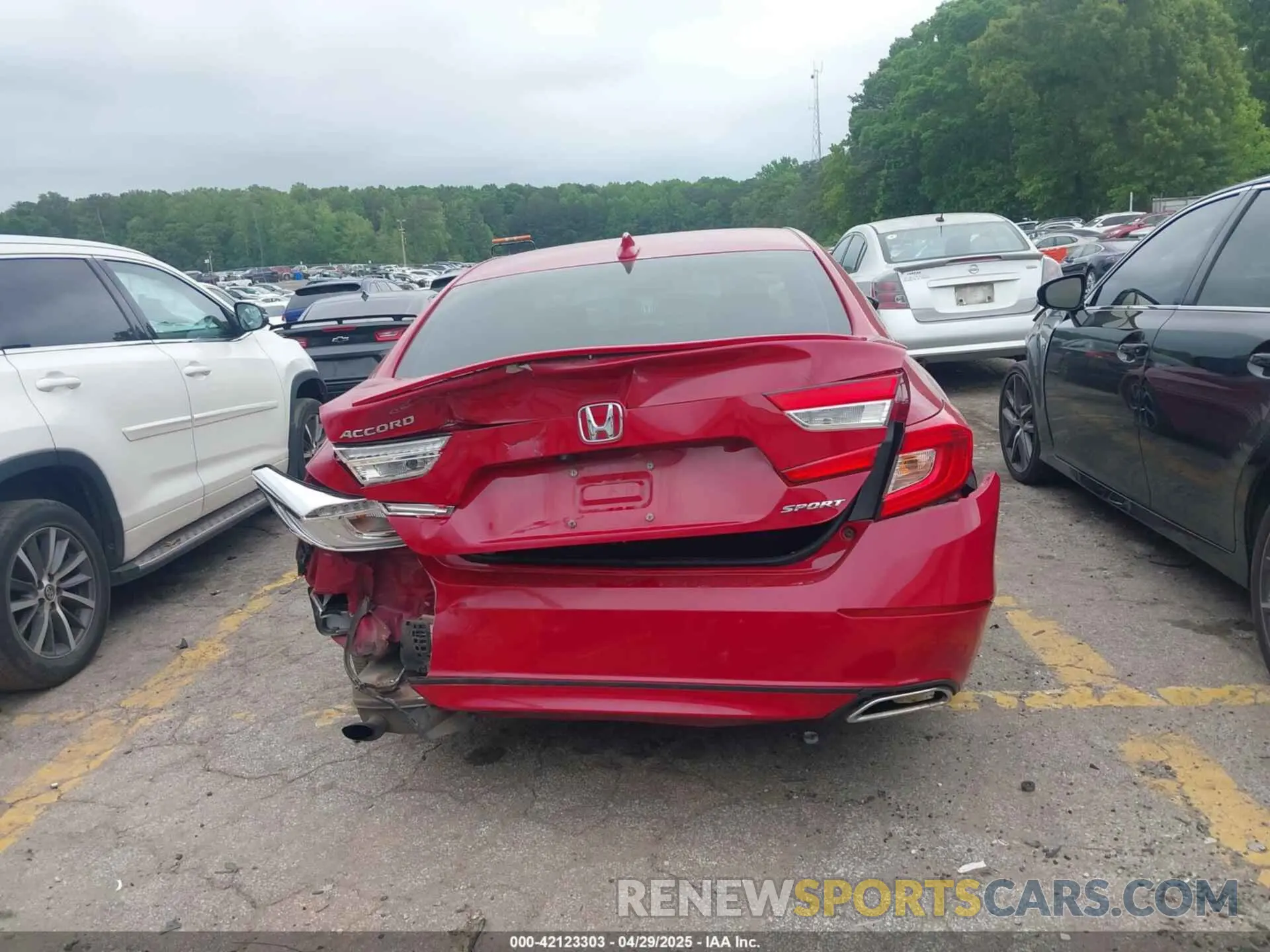 16 Photograph of a damaged car 1HGCV1F33KA073867 HONDA ACCORD 2019