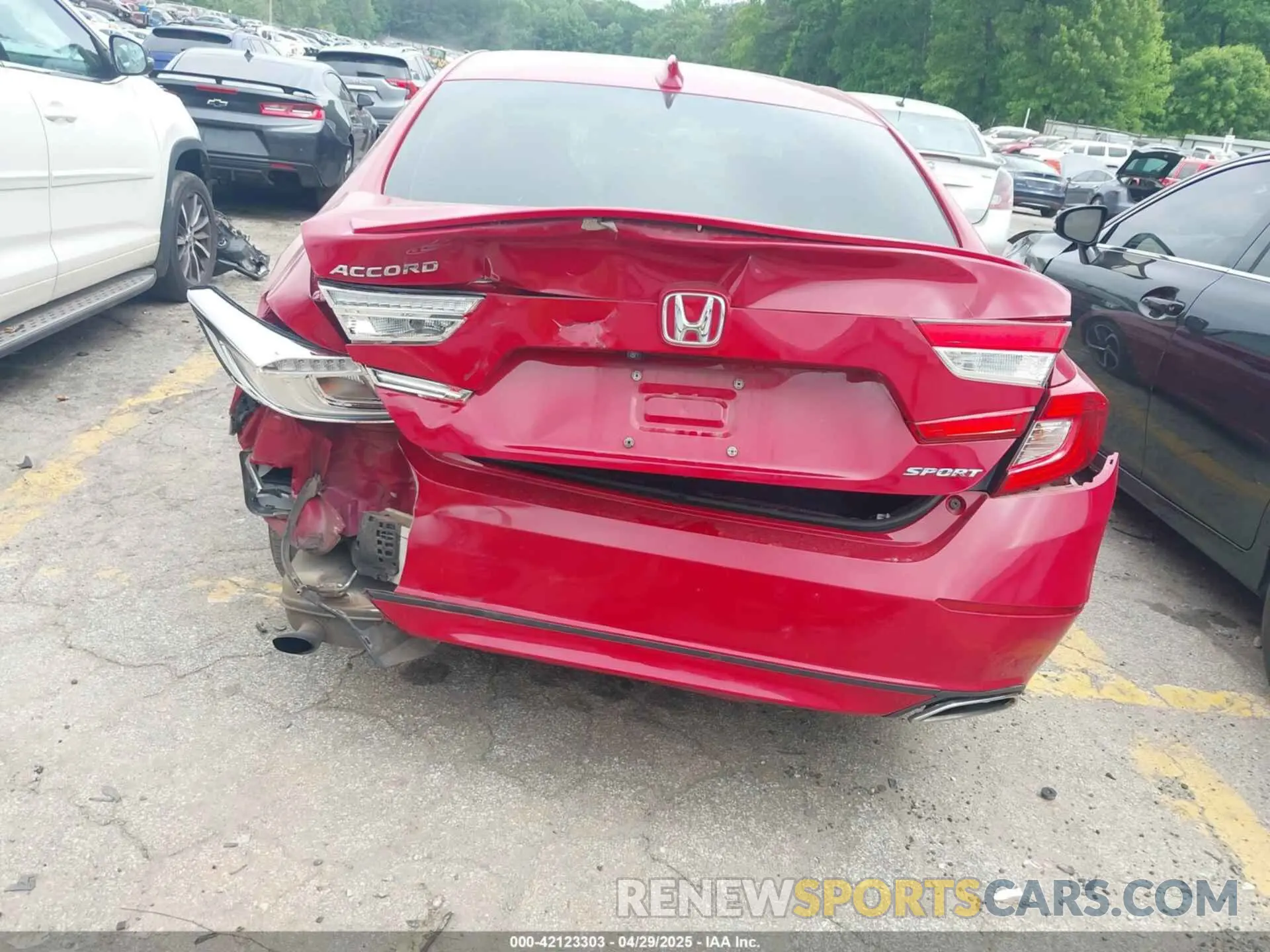 6 Photograph of a damaged car 1HGCV1F33KA073867 HONDA ACCORD 2019