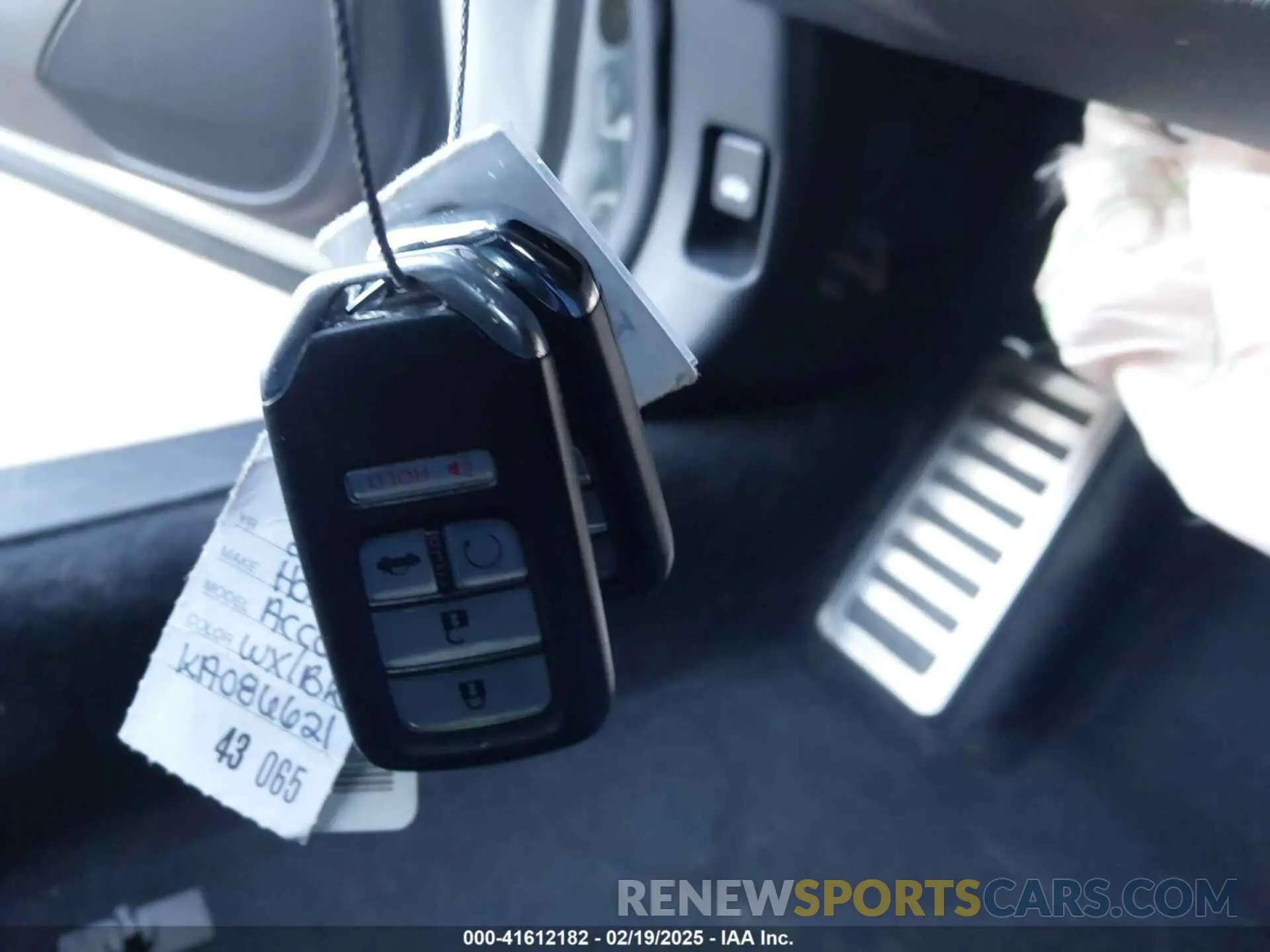 11 Photograph of a damaged car 1HGCV1F33KA086621 HONDA ACCORD 2019