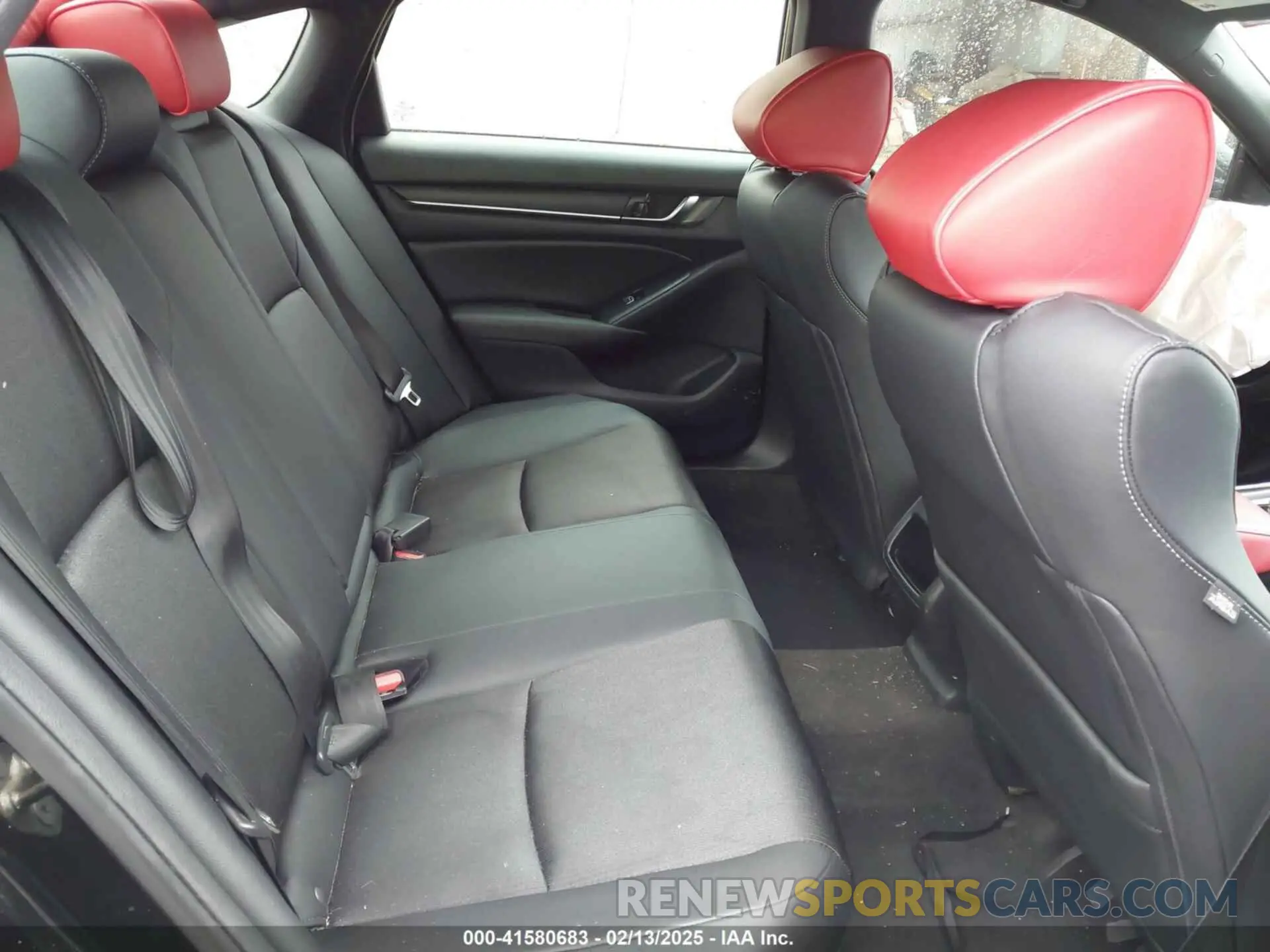 8 Photograph of a damaged car 1HGCV1F33KA124963 HONDA ACCORD 2019