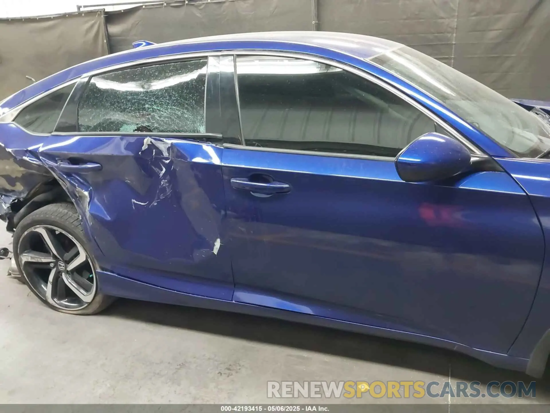 12 Photograph of a damaged car 1HGCV1F33KA127300 HONDA ACCORD 2019