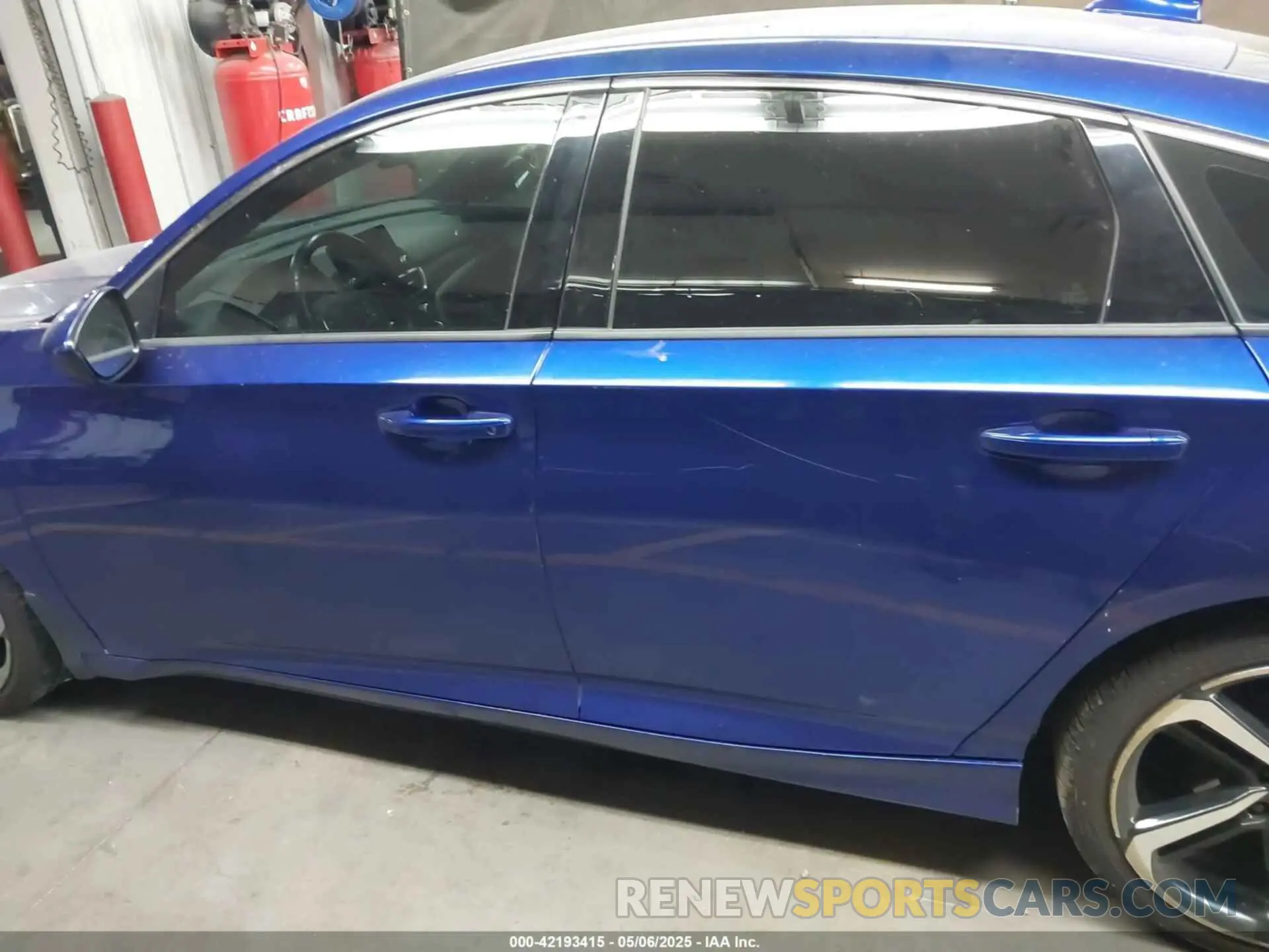 13 Photograph of a damaged car 1HGCV1F33KA127300 HONDA ACCORD 2019