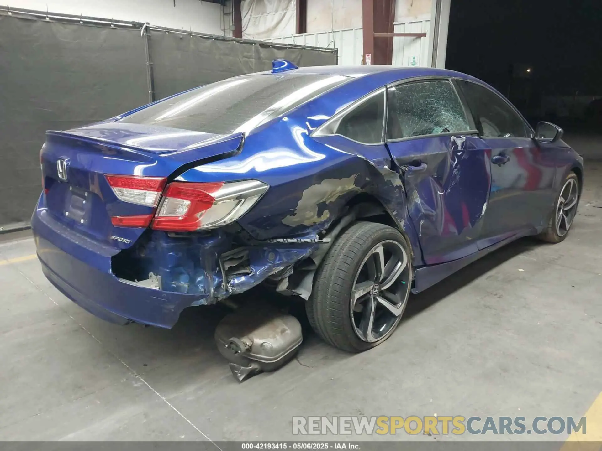4 Photograph of a damaged car 1HGCV1F33KA127300 HONDA ACCORD 2019