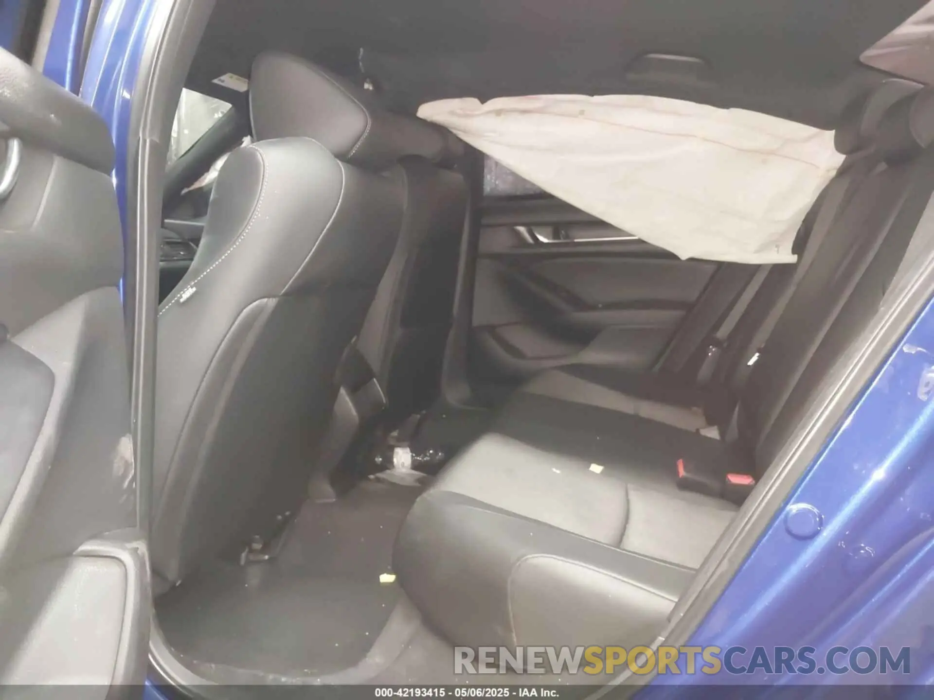 8 Photograph of a damaged car 1HGCV1F33KA127300 HONDA ACCORD 2019