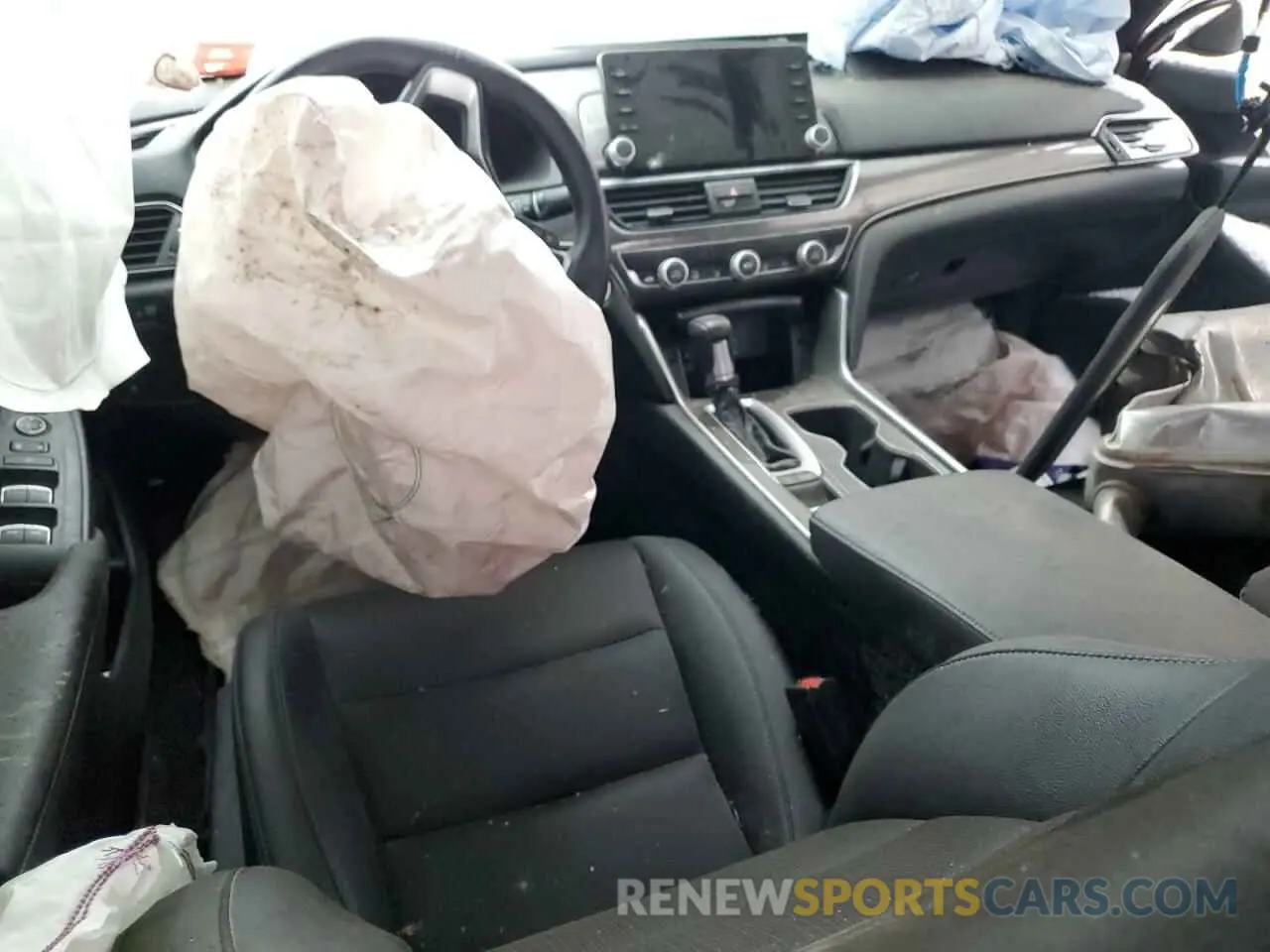 8 Photograph of a damaged car 1HGCV1F33KA129841 HONDA ACCORD 2019