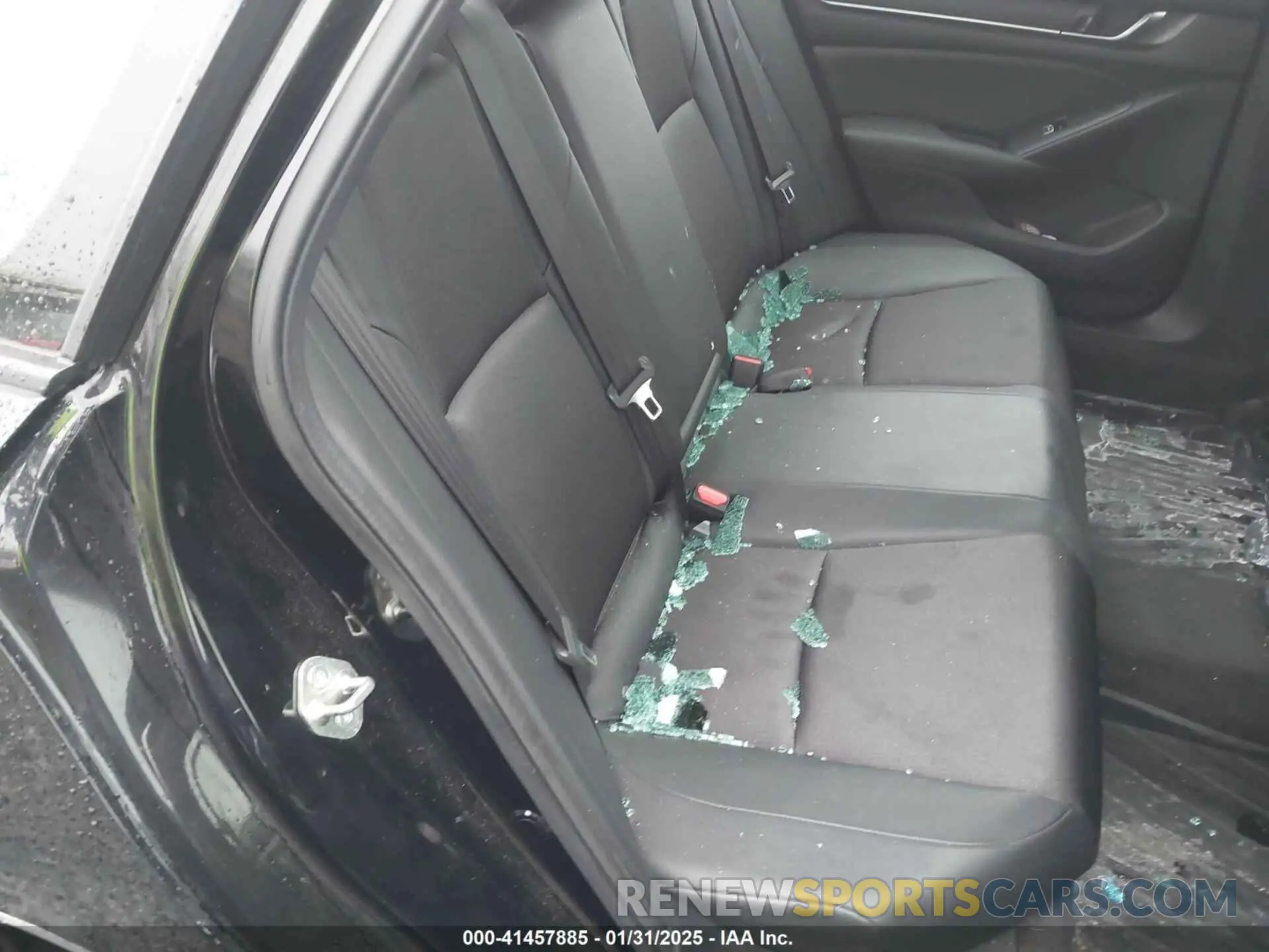 8 Photograph of a damaged car 1HGCV1F33KA164251 HONDA ACCORD 2019