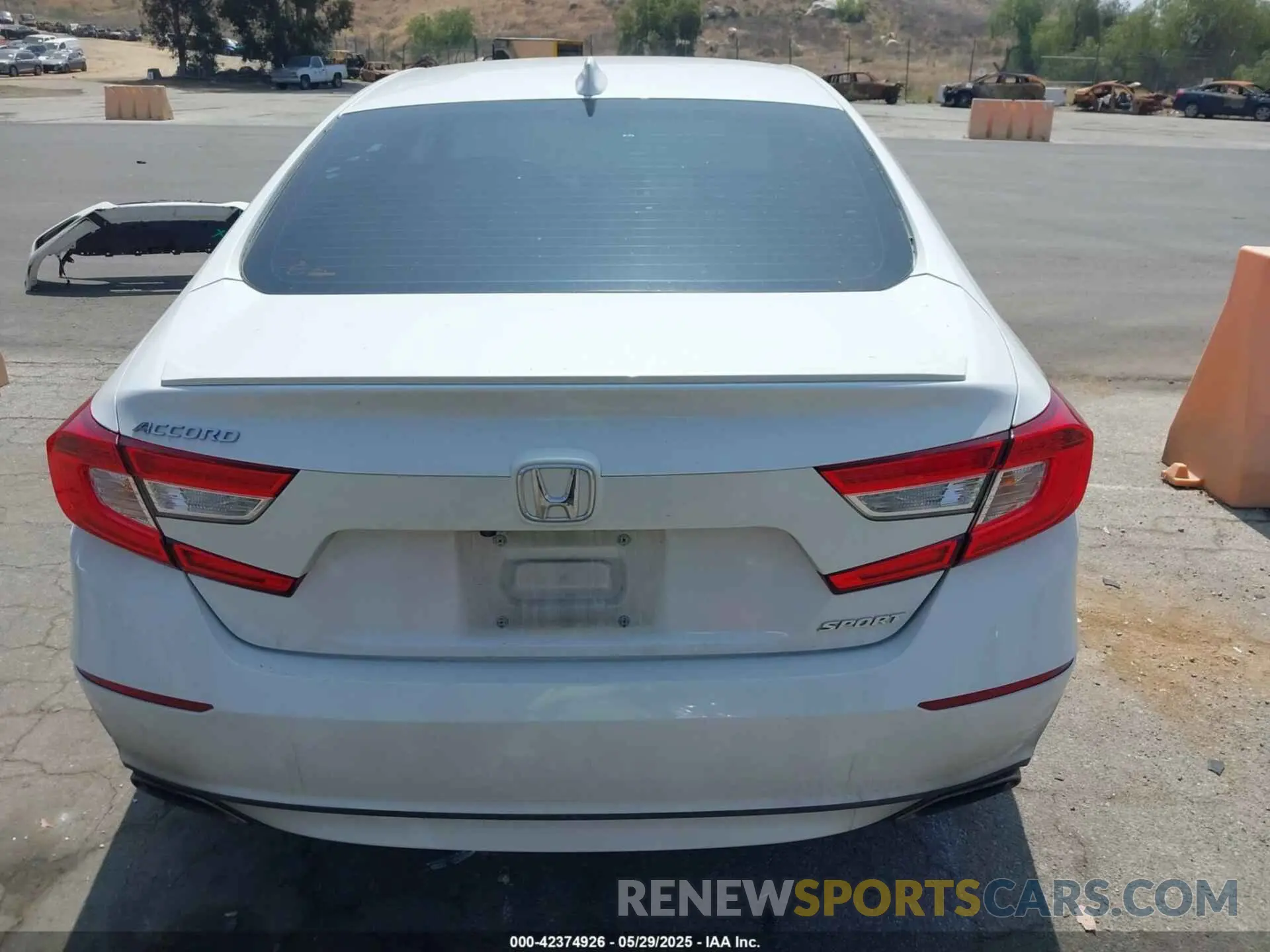 17 Photograph of a damaged car 1HGCV1F33KA173399 HONDA ACCORD 2019