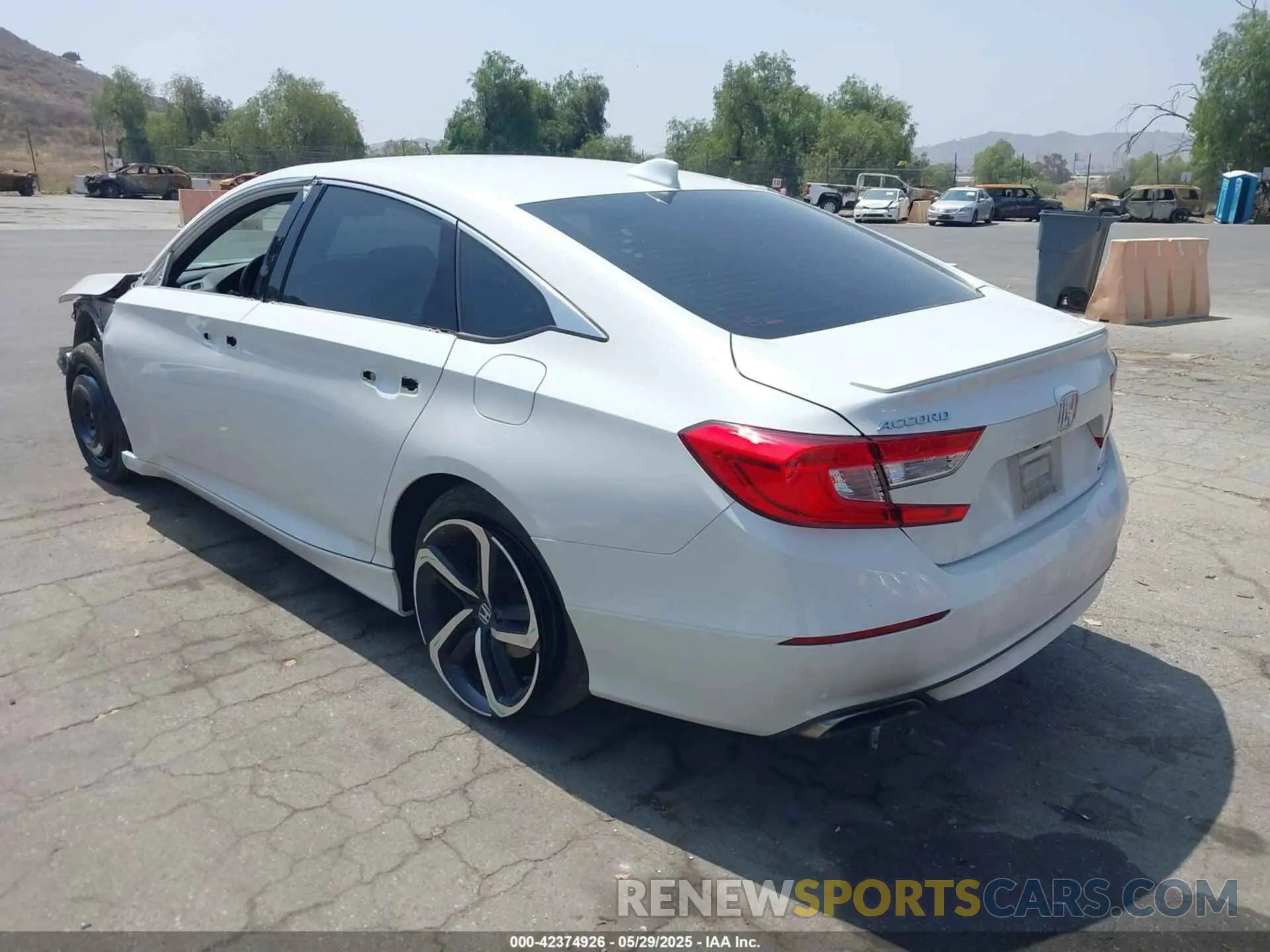 3 Photograph of a damaged car 1HGCV1F33KA173399 HONDA ACCORD 2019