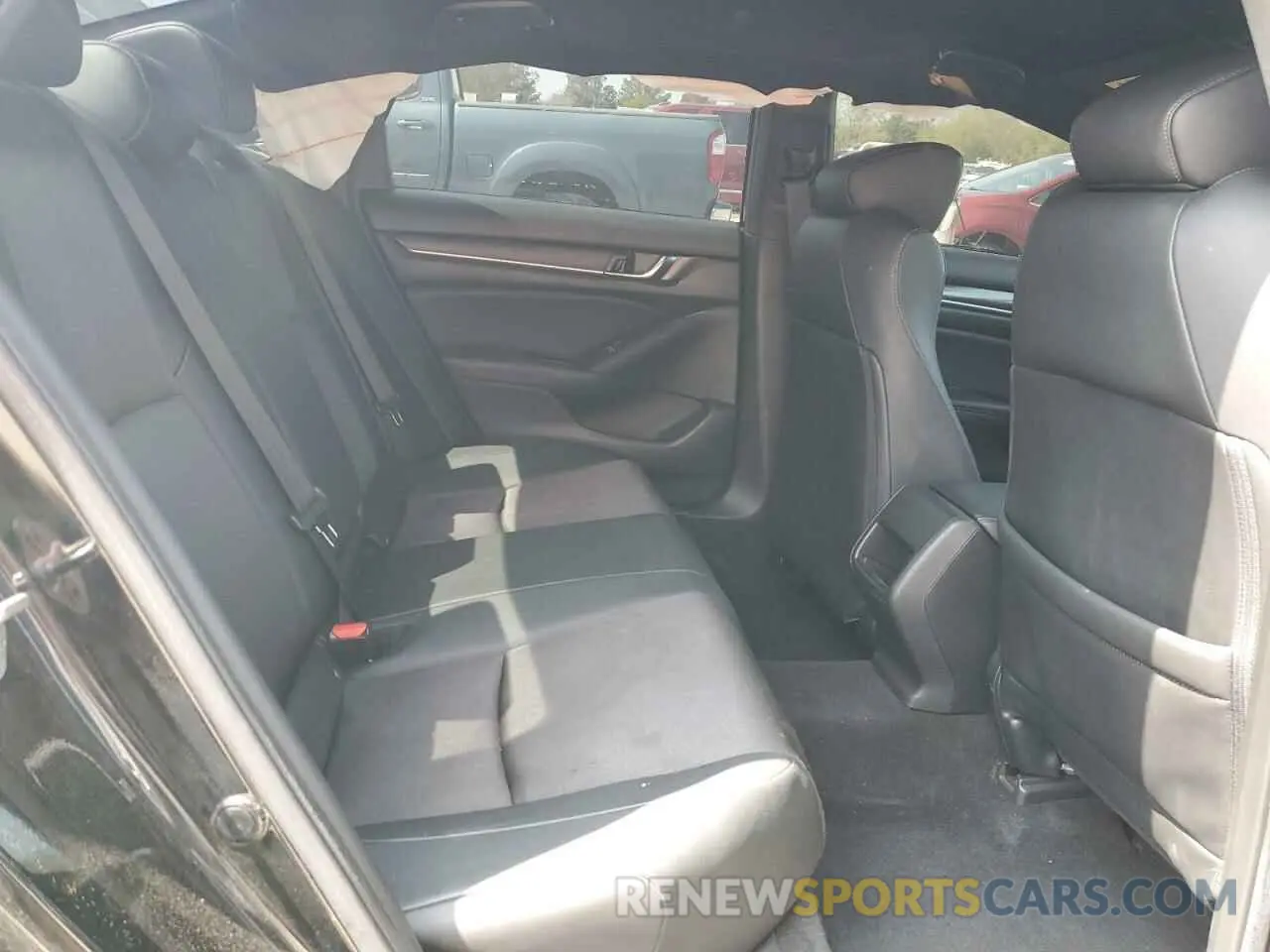 10 Photograph of a damaged car 1HGCV1F34KA037329 HONDA ACCORD 2019