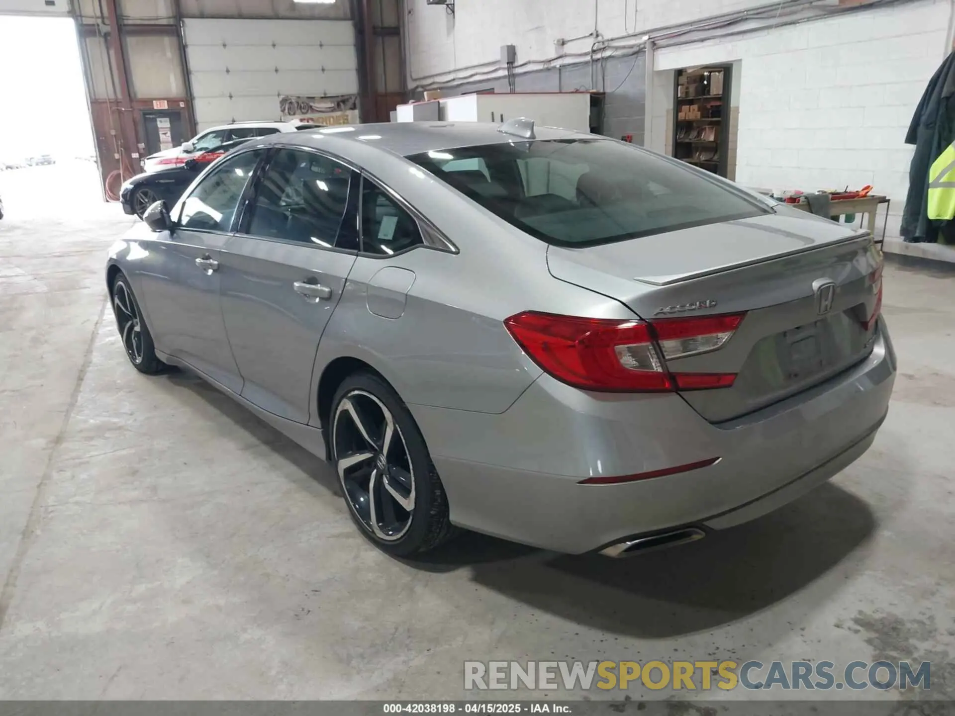 3 Photograph of a damaged car 1HGCV1F34KA037914 HONDA ACCORD 2019