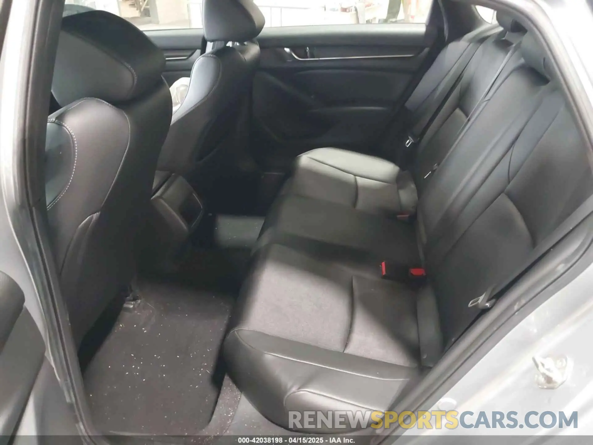 8 Photograph of a damaged car 1HGCV1F34KA037914 HONDA ACCORD 2019
