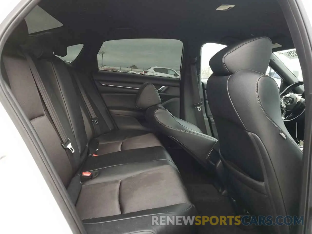10 Photograph of a damaged car 1HGCV1F34KA047665 HONDA ACCORD 2019