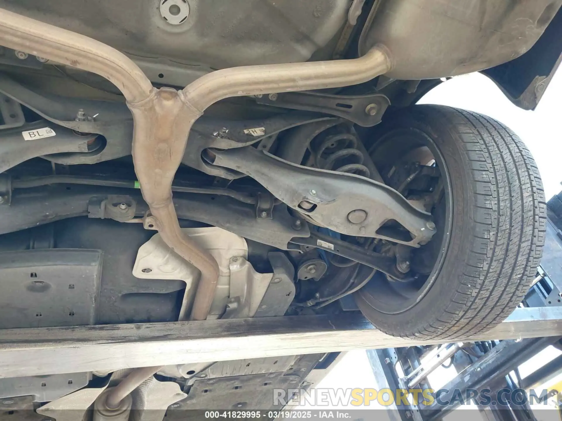 18 Photograph of a damaged car 1HGCV1F34KA051781 HONDA ACCORD 2019