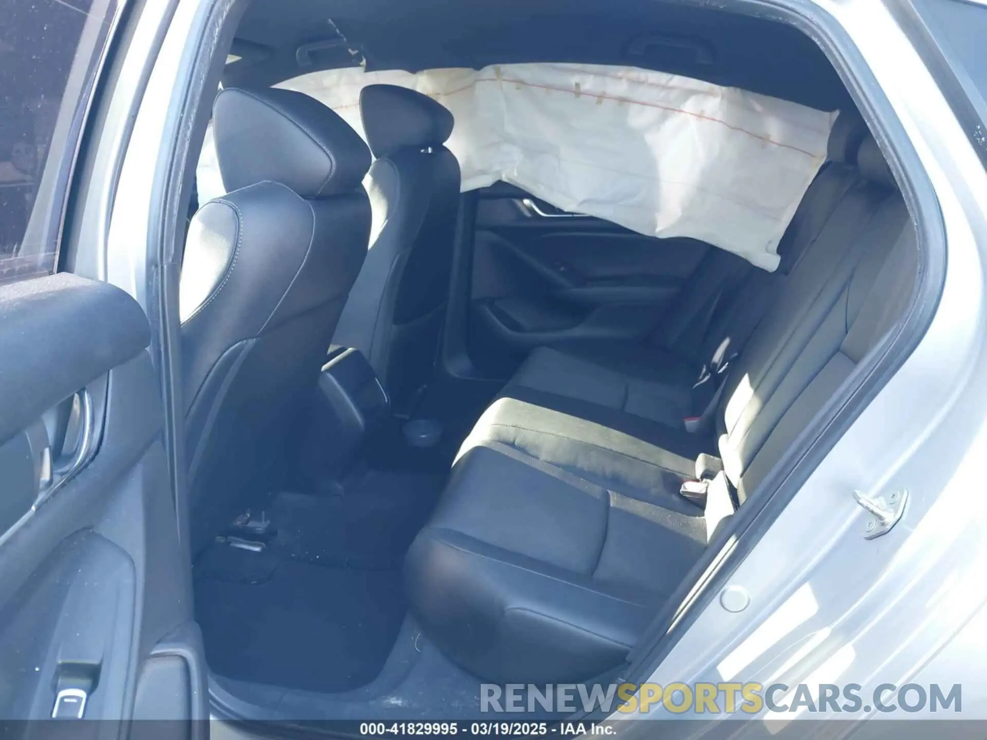 8 Photograph of a damaged car 1HGCV1F34KA051781 HONDA ACCORD 2019