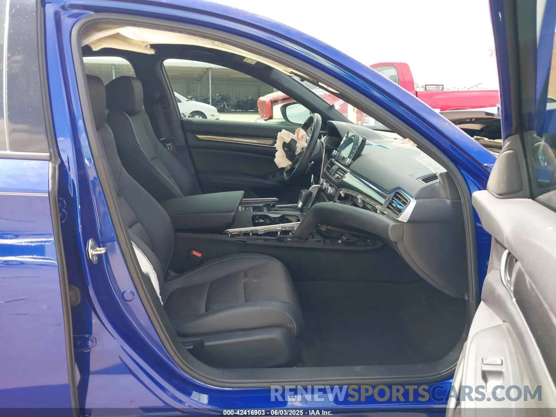 5 Photograph of a damaged car 1HGCV1F34KA055605 HONDA ACCORD 2019