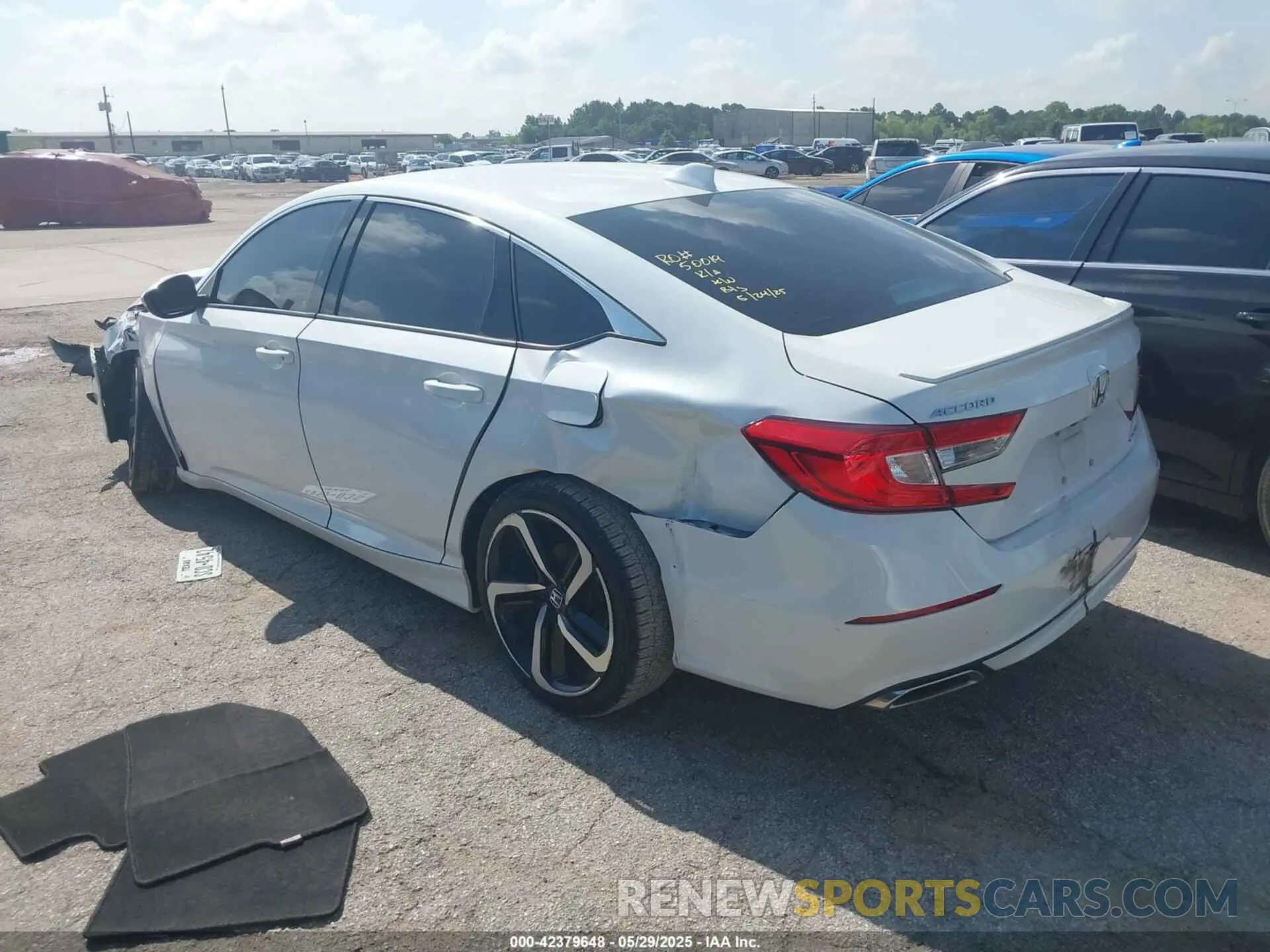 3 Photograph of a damaged car 1HGCV1F34KA060769 HONDA ACCORD 2019