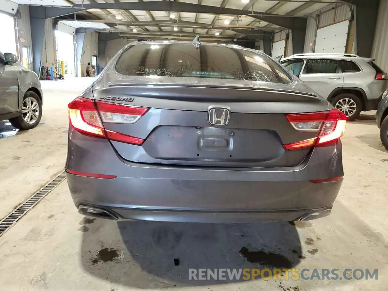 6 Photograph of a damaged car 1HGCV1F34KA084151 HONDA ACCORD 2019