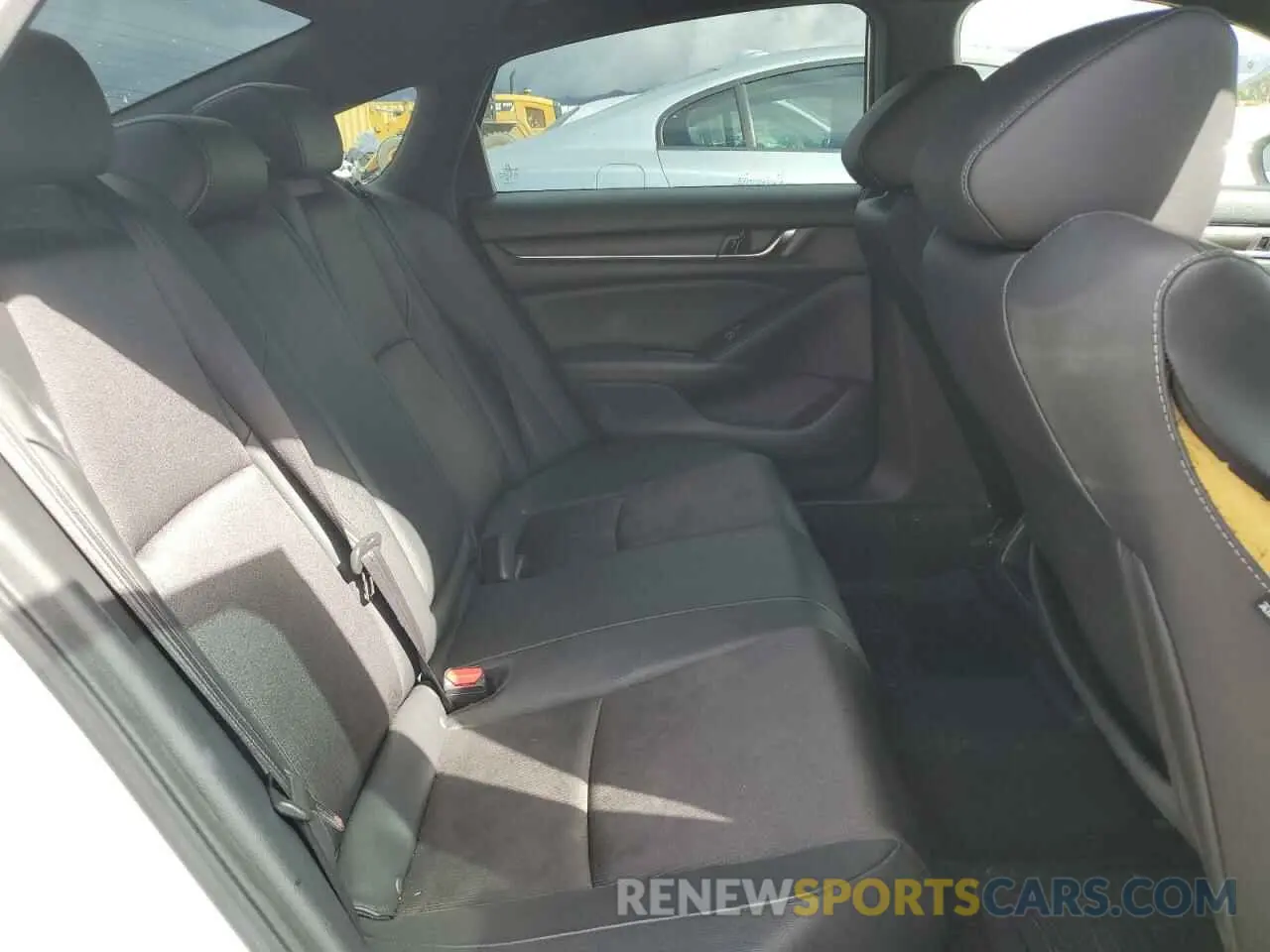 10 Photograph of a damaged car 1HGCV1F34KA086529 HONDA ACCORD 2019