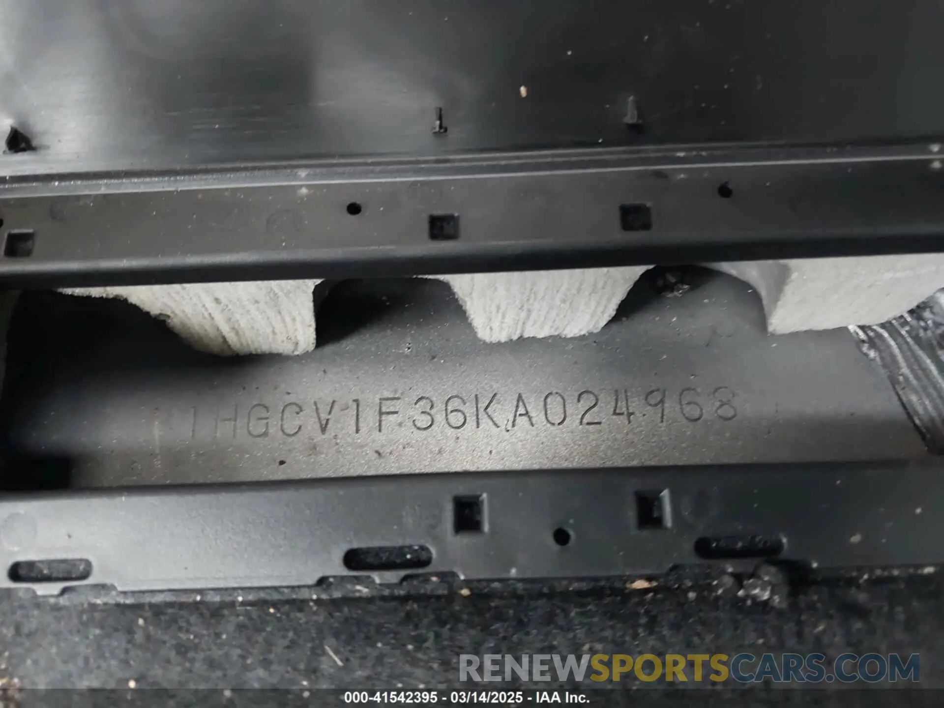 17 Photograph of a damaged car 1HGCV1F34KA119027 HONDA ACCORD 2019