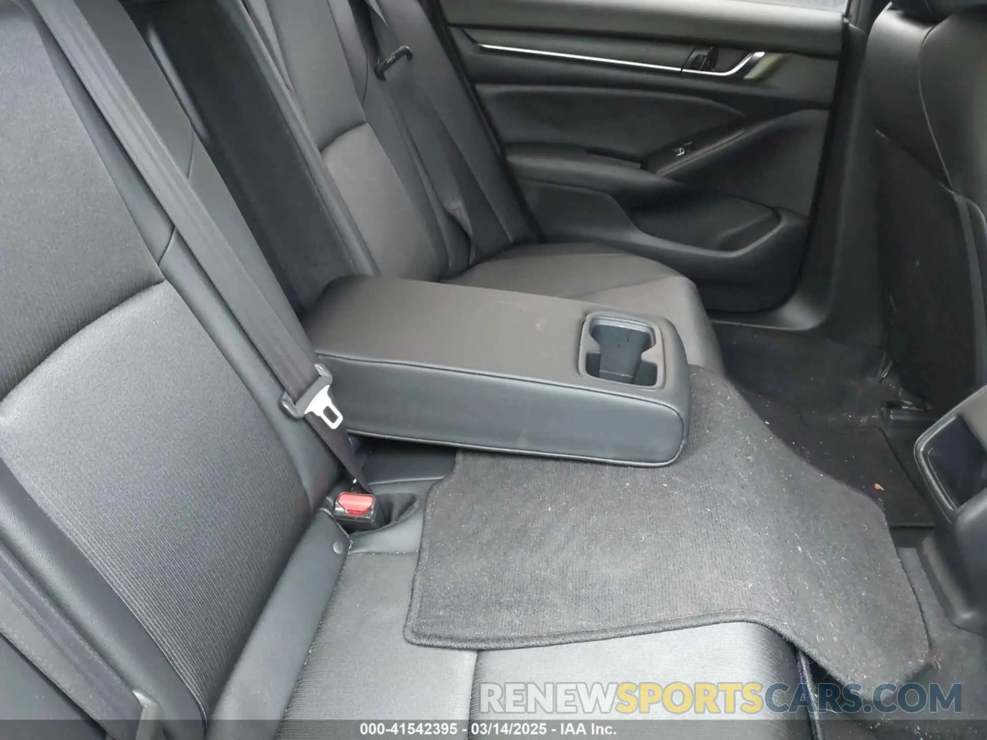 8 Photograph of a damaged car 1HGCV1F34KA119027 HONDA ACCORD 2019