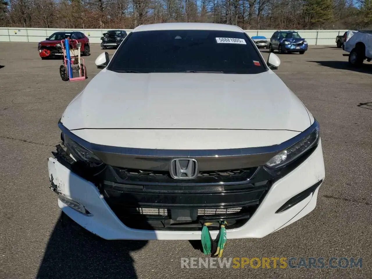 5 Photograph of a damaged car 1HGCV1F34KA160791 HONDA ACCORD 2019