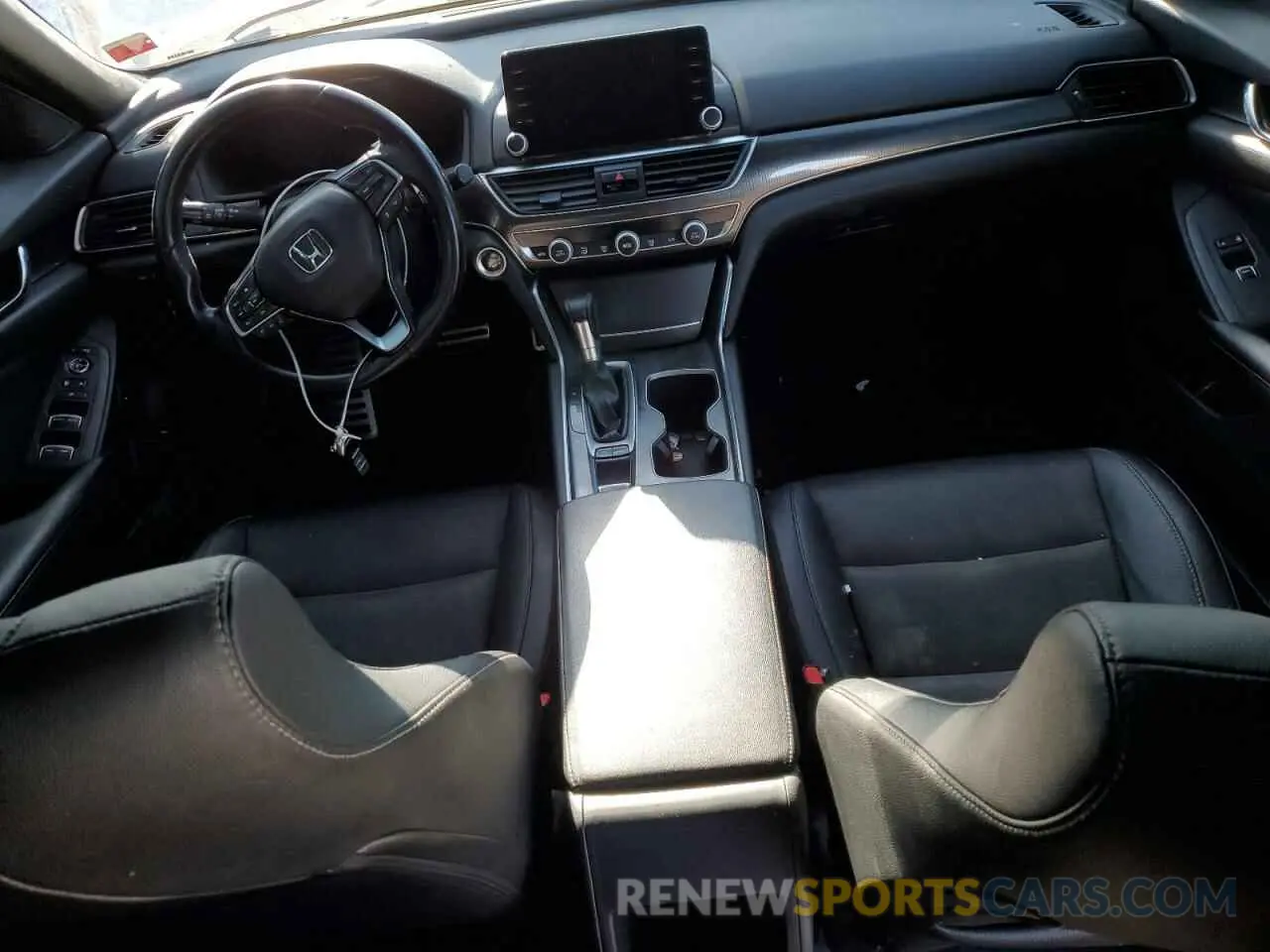 8 Photograph of a damaged car 1HGCV1F34KA160791 HONDA ACCORD 2019