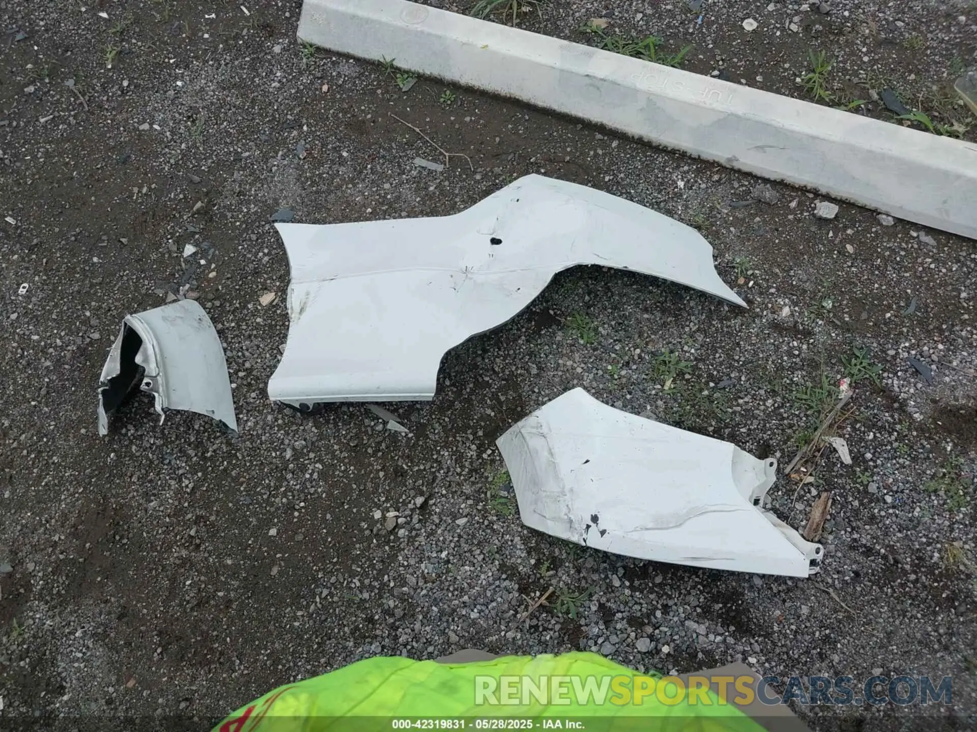 12 Photograph of a damaged car 1HGCV1F34KA175887 HONDA ACCORD 2019