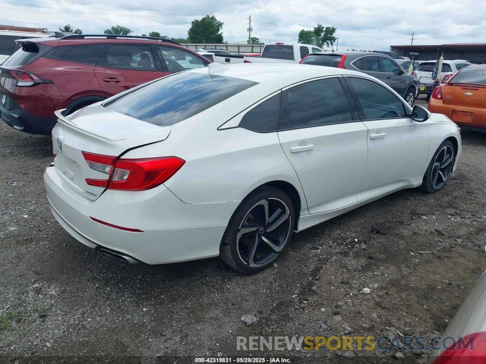4 Photograph of a damaged car 1HGCV1F34KA175887 HONDA ACCORD 2019