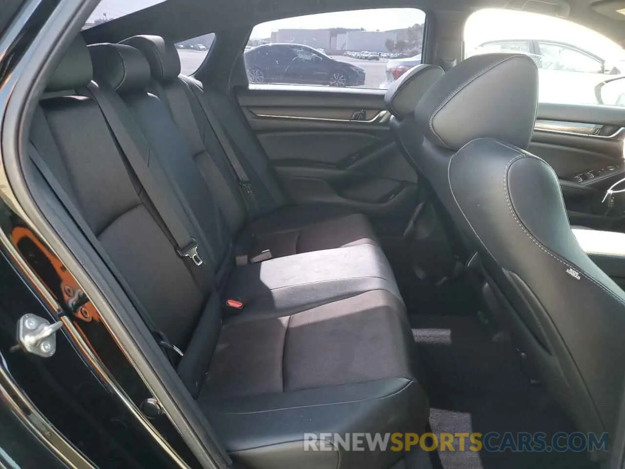 10 Photograph of a damaged car 1HGCV1F34KA176229 HONDA ACCORD 2019