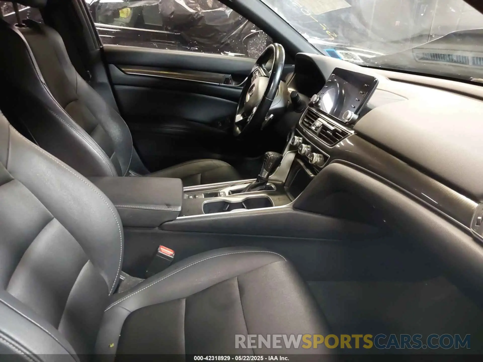 5 Photograph of a damaged car 1HGCV1F35KA005750 HONDA ACCORD 2019
