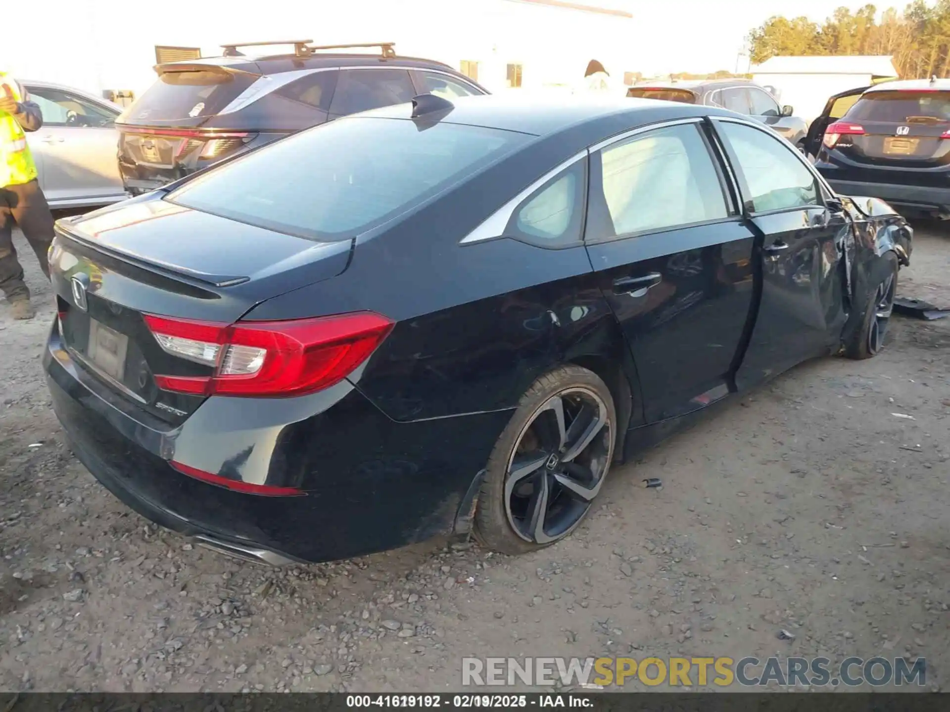 4 Photograph of a damaged car 1HGCV1F35KA006364 HONDA ACCORD 2019