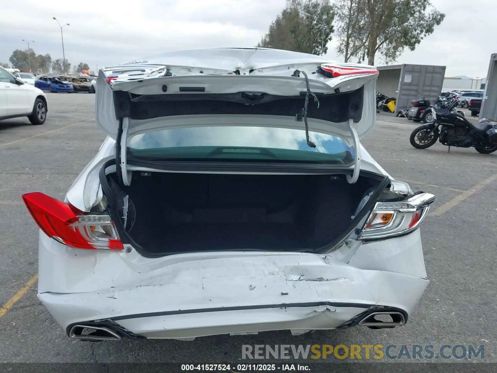 16 Photograph of a damaged car 1HGCV1F35KA009247 HONDA ACCORD 2019