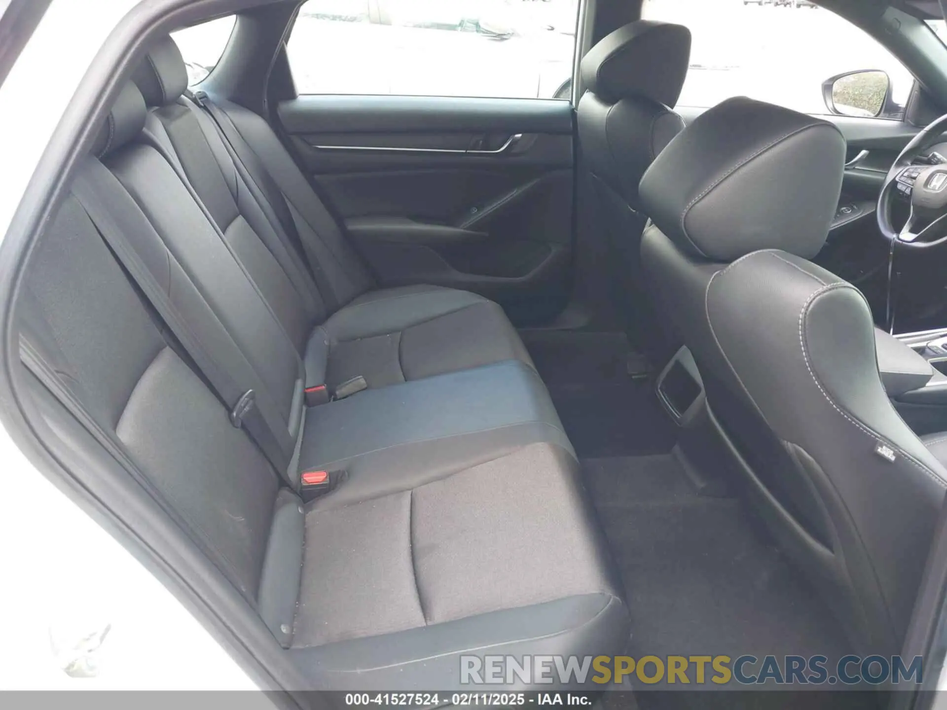 8 Photograph of a damaged car 1HGCV1F35KA009247 HONDA ACCORD 2019