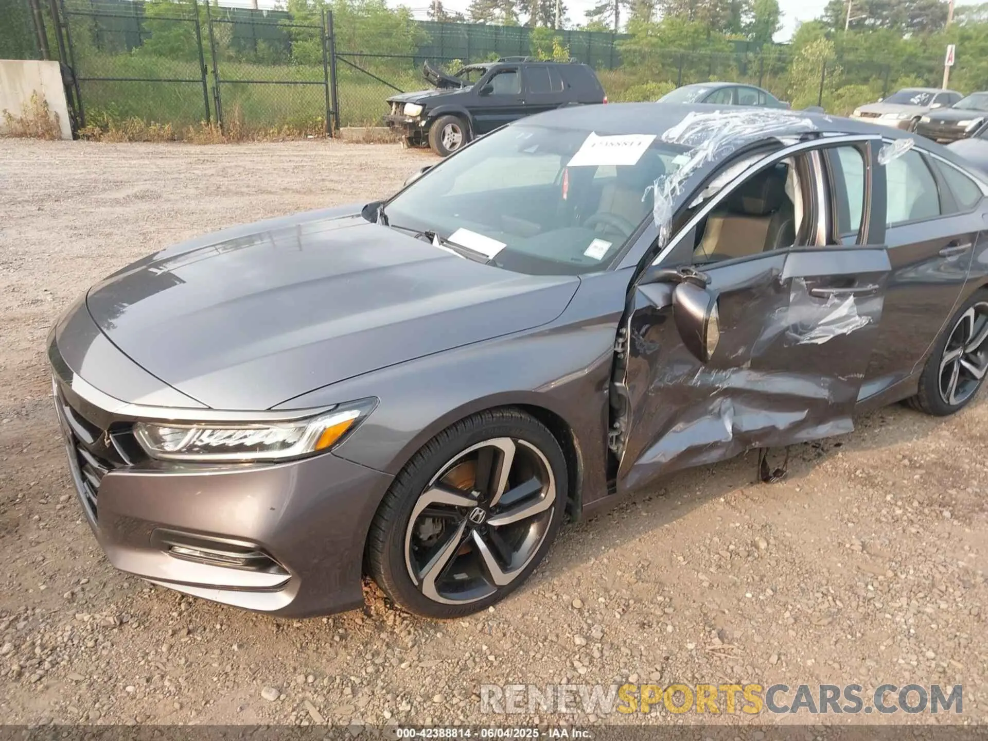 6 Photograph of a damaged car 1HGCV1F35KA048761 HONDA ACCORD 2019