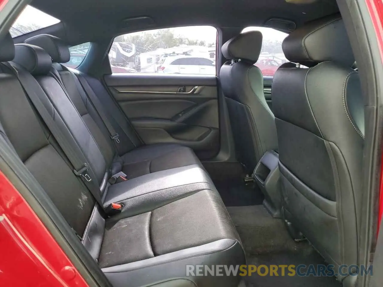10 Photograph of a damaged car 1HGCV1F35KA051143 HONDA ACCORD 2019