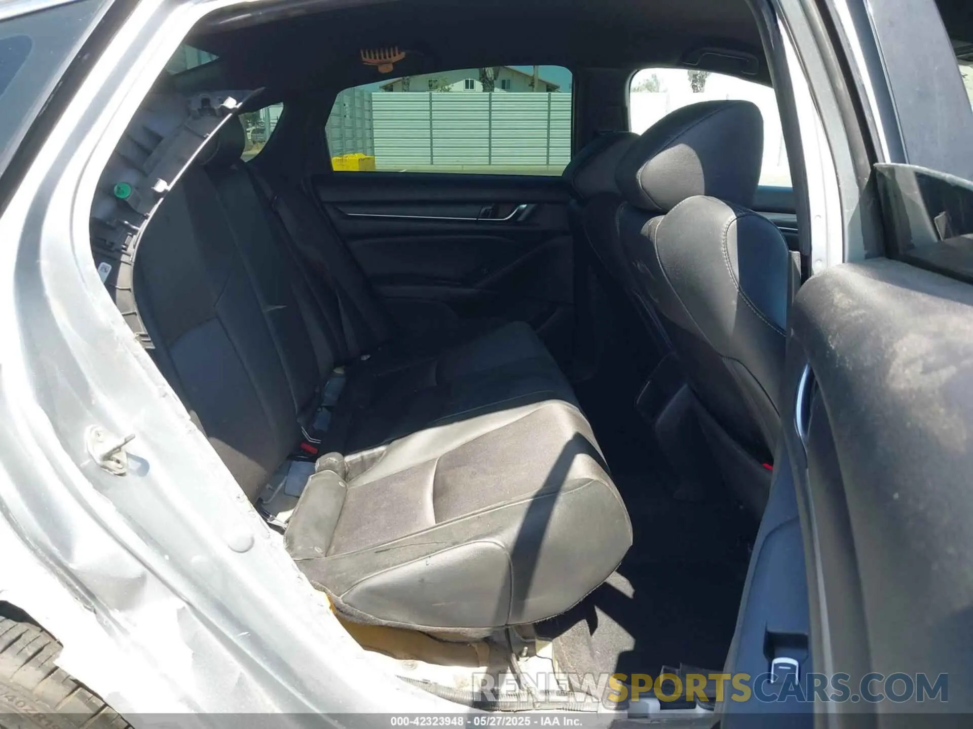 8 Photograph of a damaged car 1HGCV1F35KA051787 HONDA ACCORD 2019