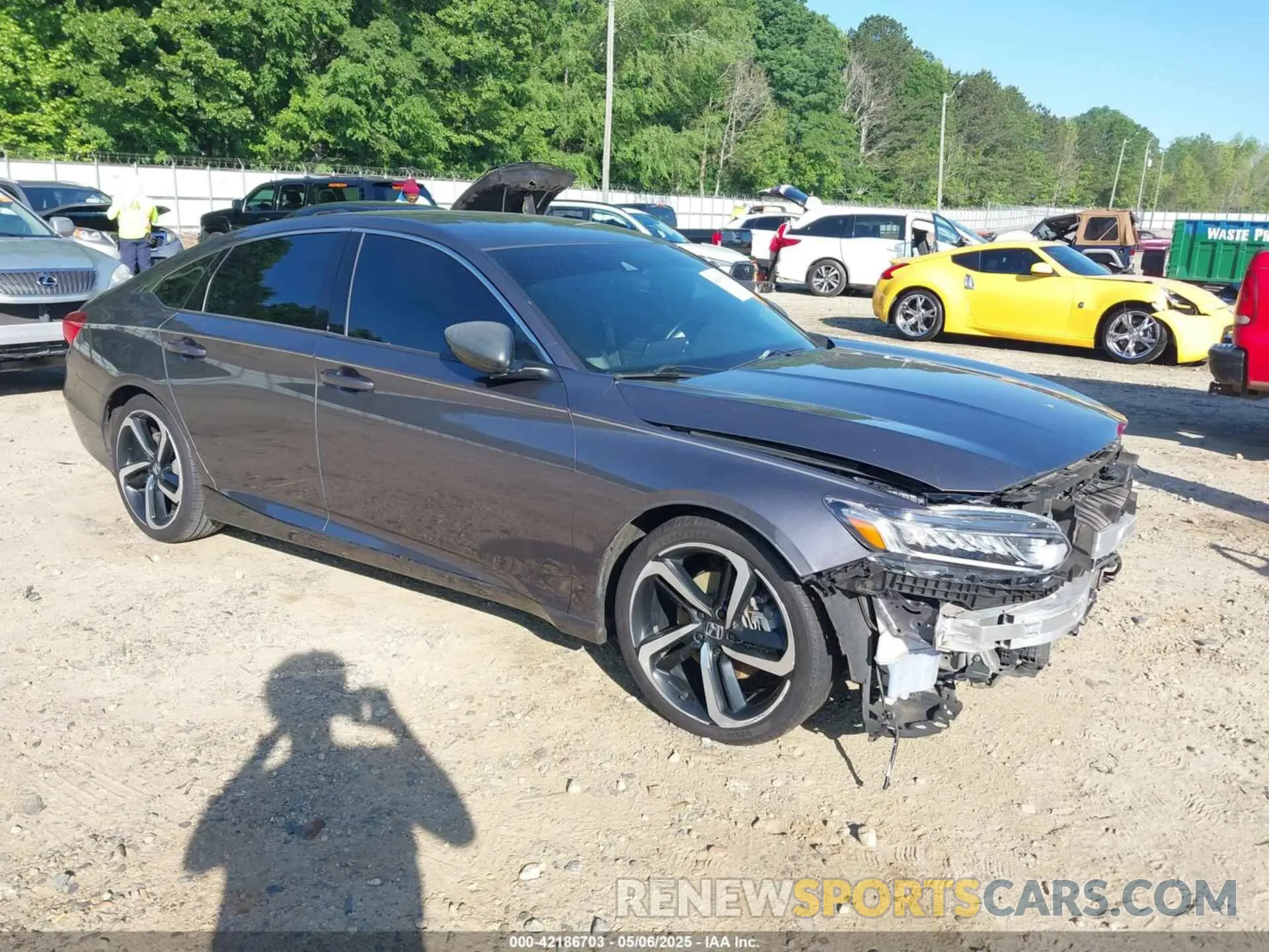 1 Photograph of a damaged car 1HGCV1F35KA064216 HONDA ACCORD 2019