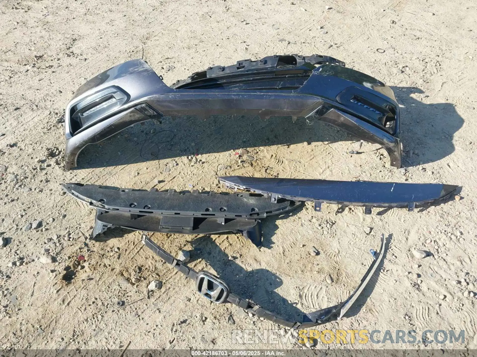 11 Photograph of a damaged car 1HGCV1F35KA064216 HONDA ACCORD 2019