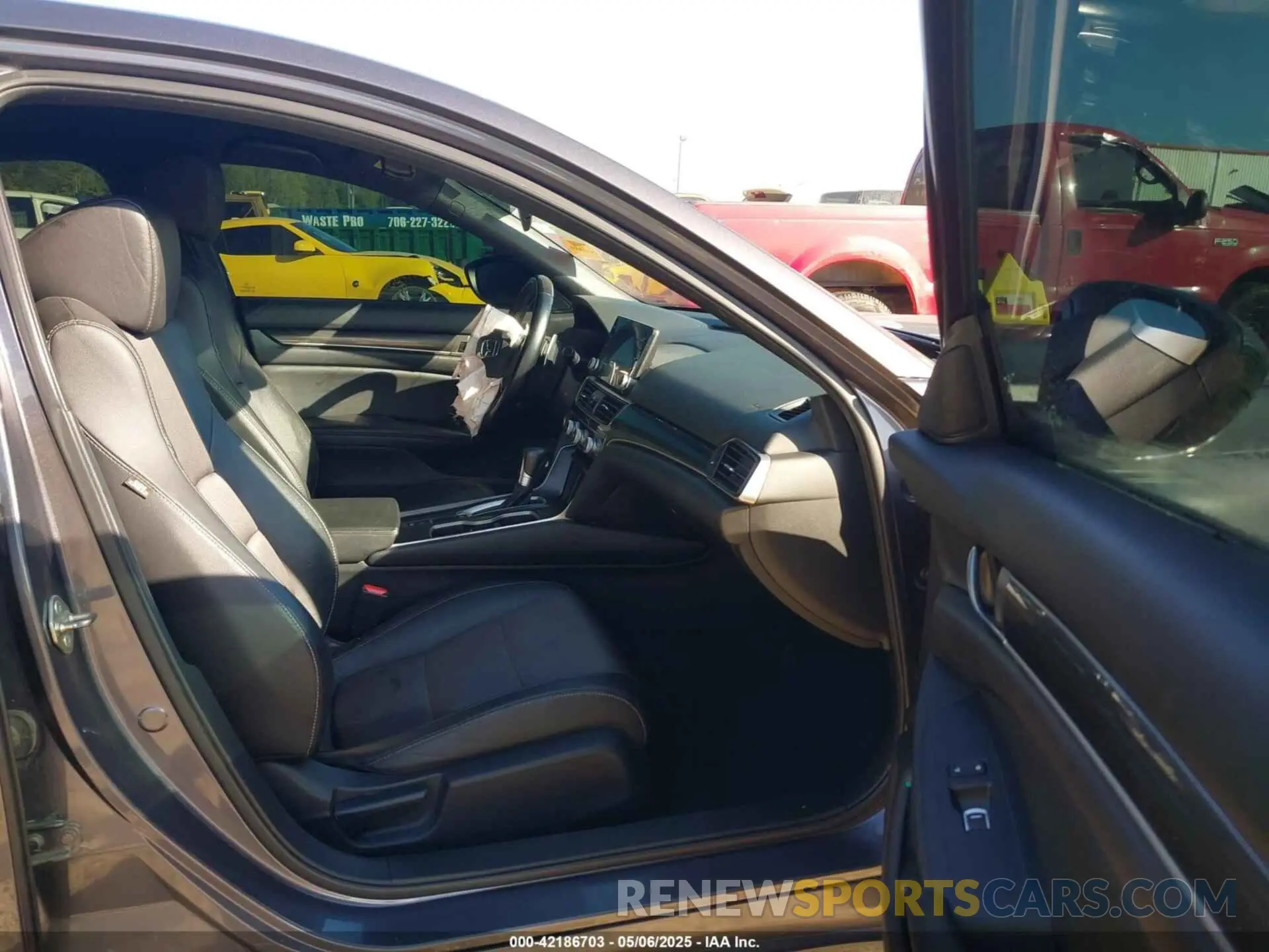 5 Photograph of a damaged car 1HGCV1F35KA064216 HONDA ACCORD 2019
