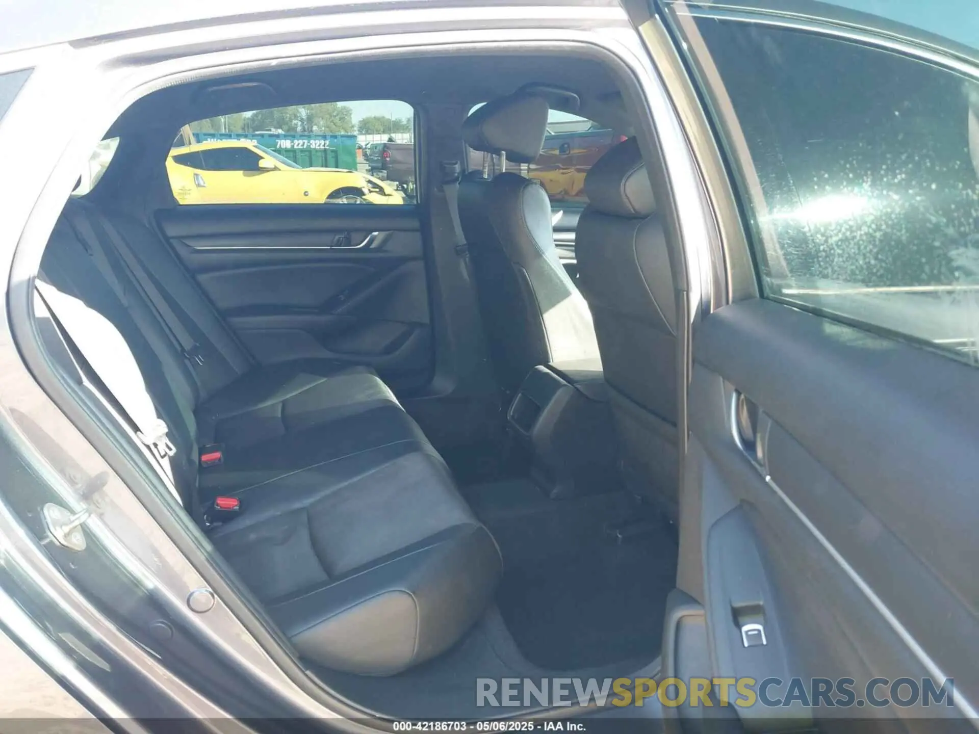 8 Photograph of a damaged car 1HGCV1F35KA064216 HONDA ACCORD 2019