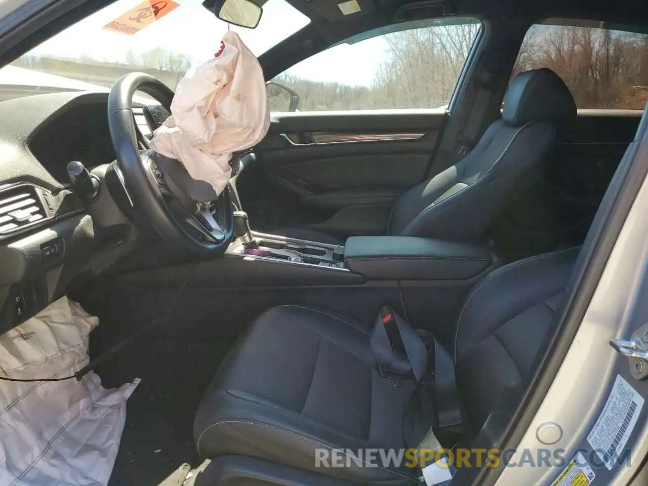 7 Photograph of a damaged car 1HGCV1F35KA070548 HONDA ACCORD 2019