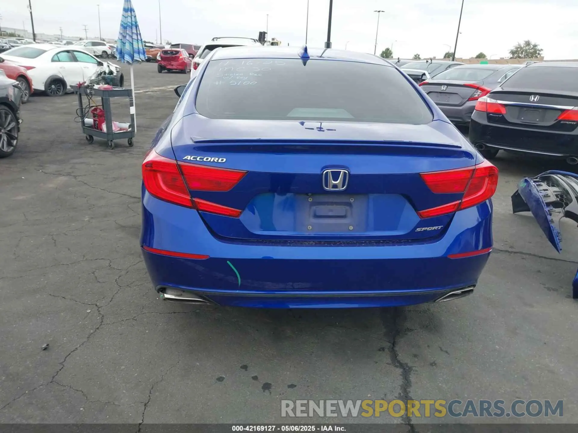 17 Photograph of a damaged car 1HGCV1F35KA083073 HONDA ACCORD 2019