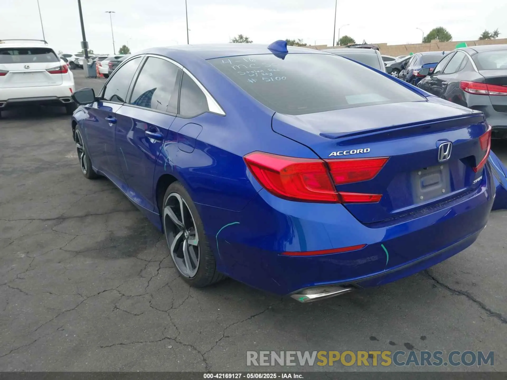 3 Photograph of a damaged car 1HGCV1F35KA083073 HONDA ACCORD 2019