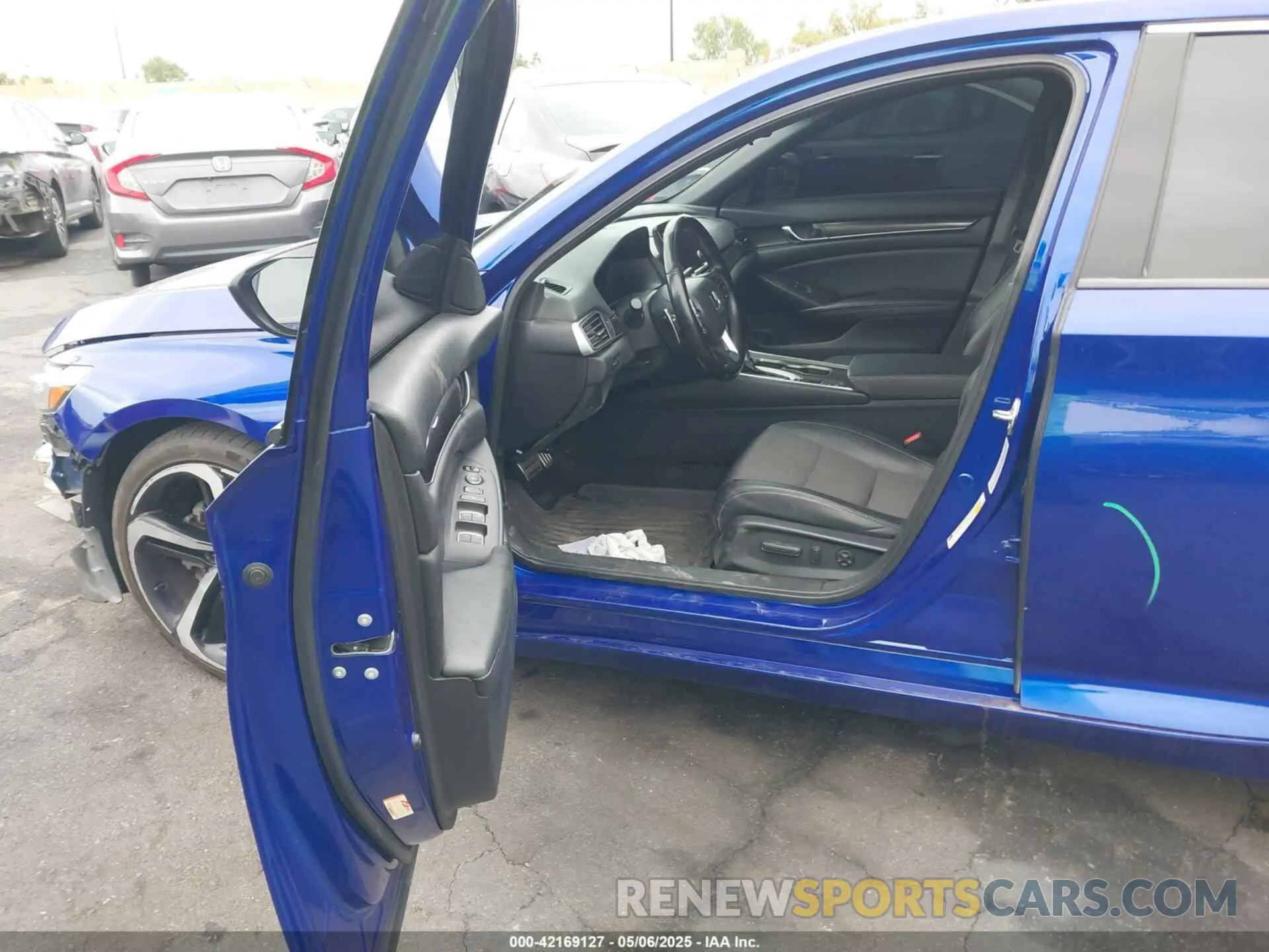 5 Photograph of a damaged car 1HGCV1F35KA083073 HONDA ACCORD 2019