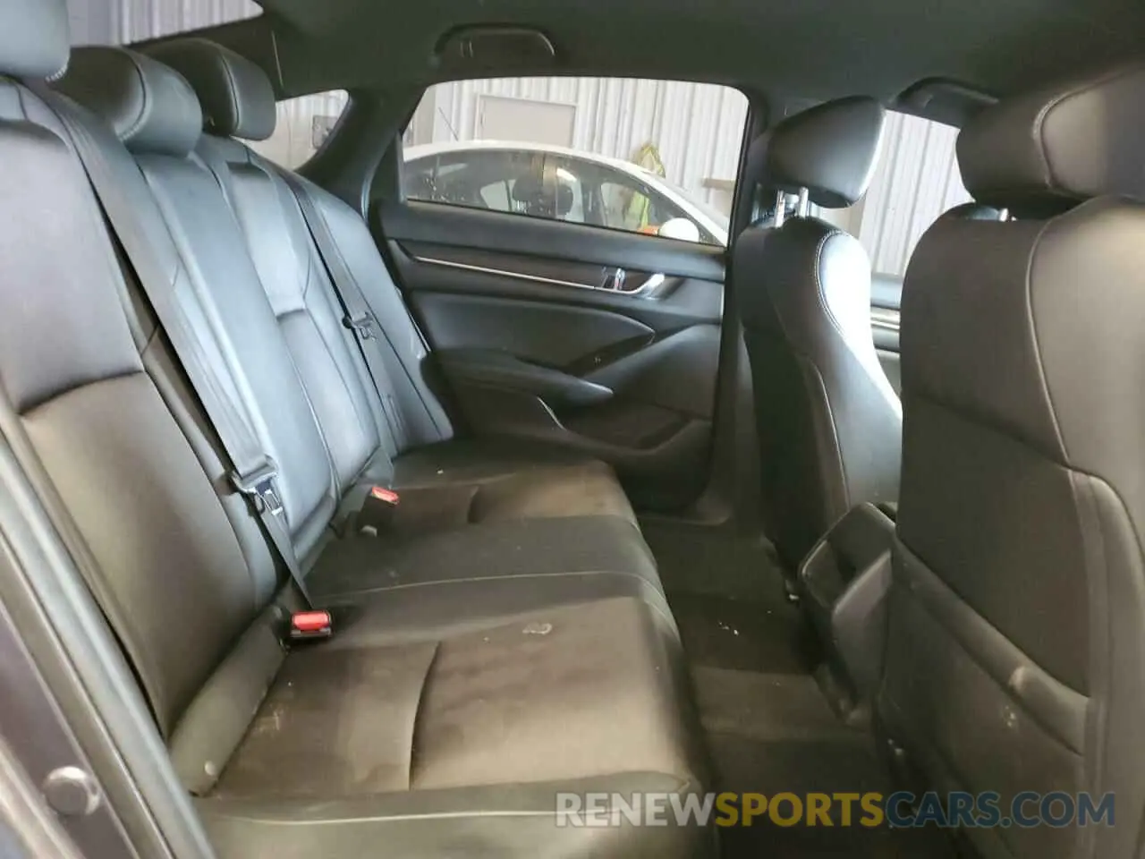10 Photograph of a damaged car 1HGCV1F35KA092355 HONDA ACCORD 2019