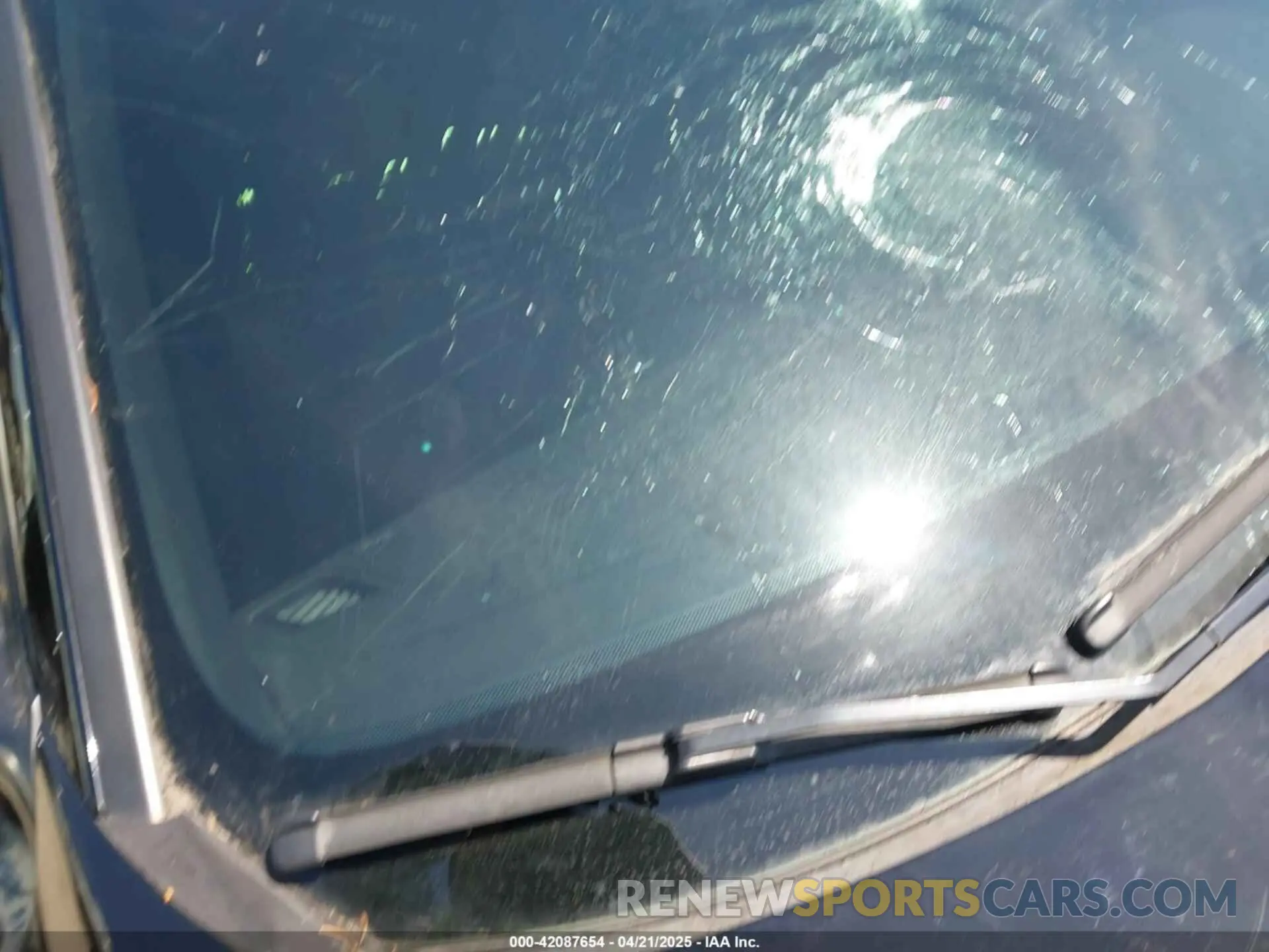 6 Photograph of a damaged car 1HGCV1F35KA095840 HONDA ACCORD 2019
