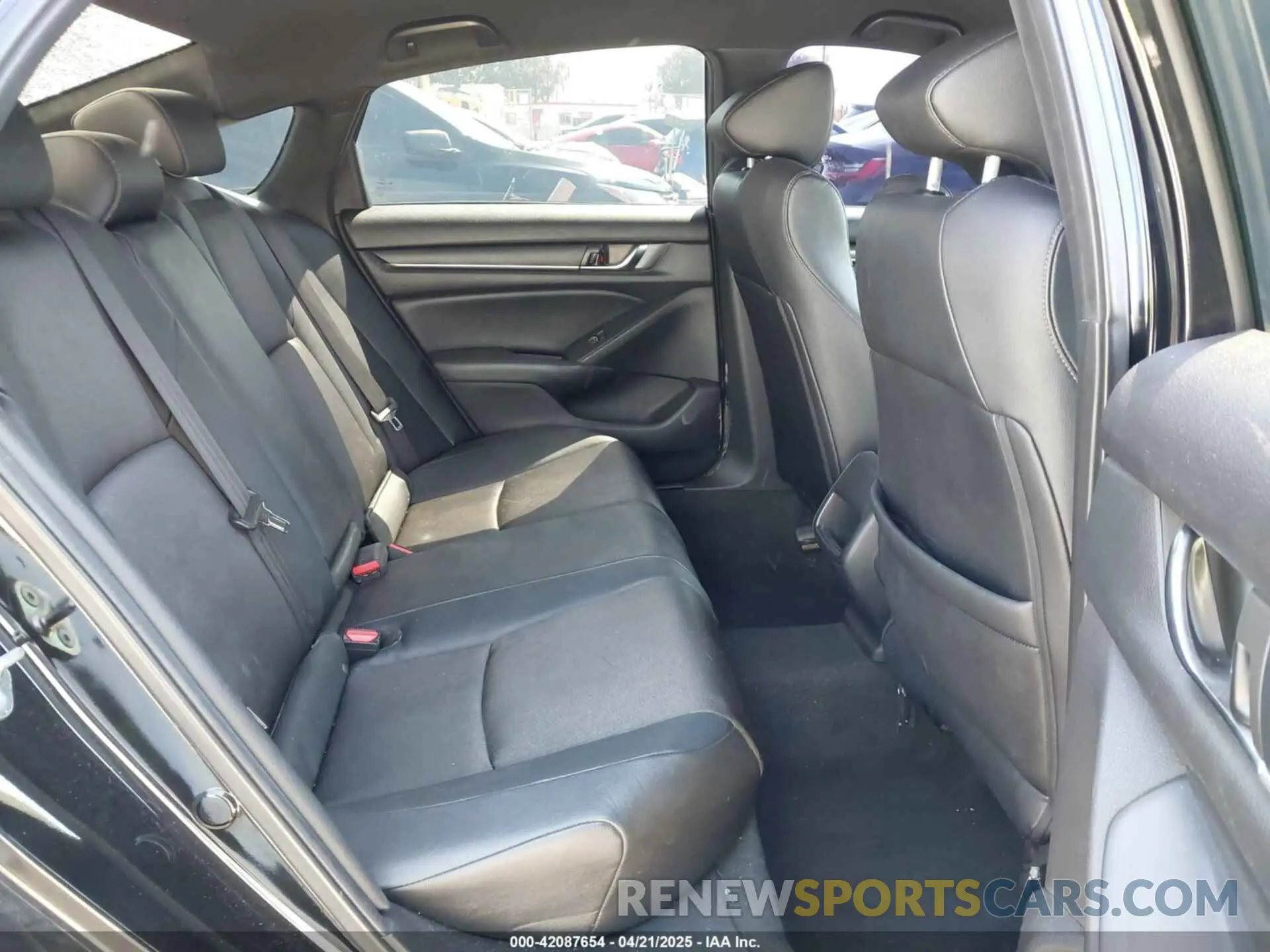 8 Photograph of a damaged car 1HGCV1F35KA095840 HONDA ACCORD 2019